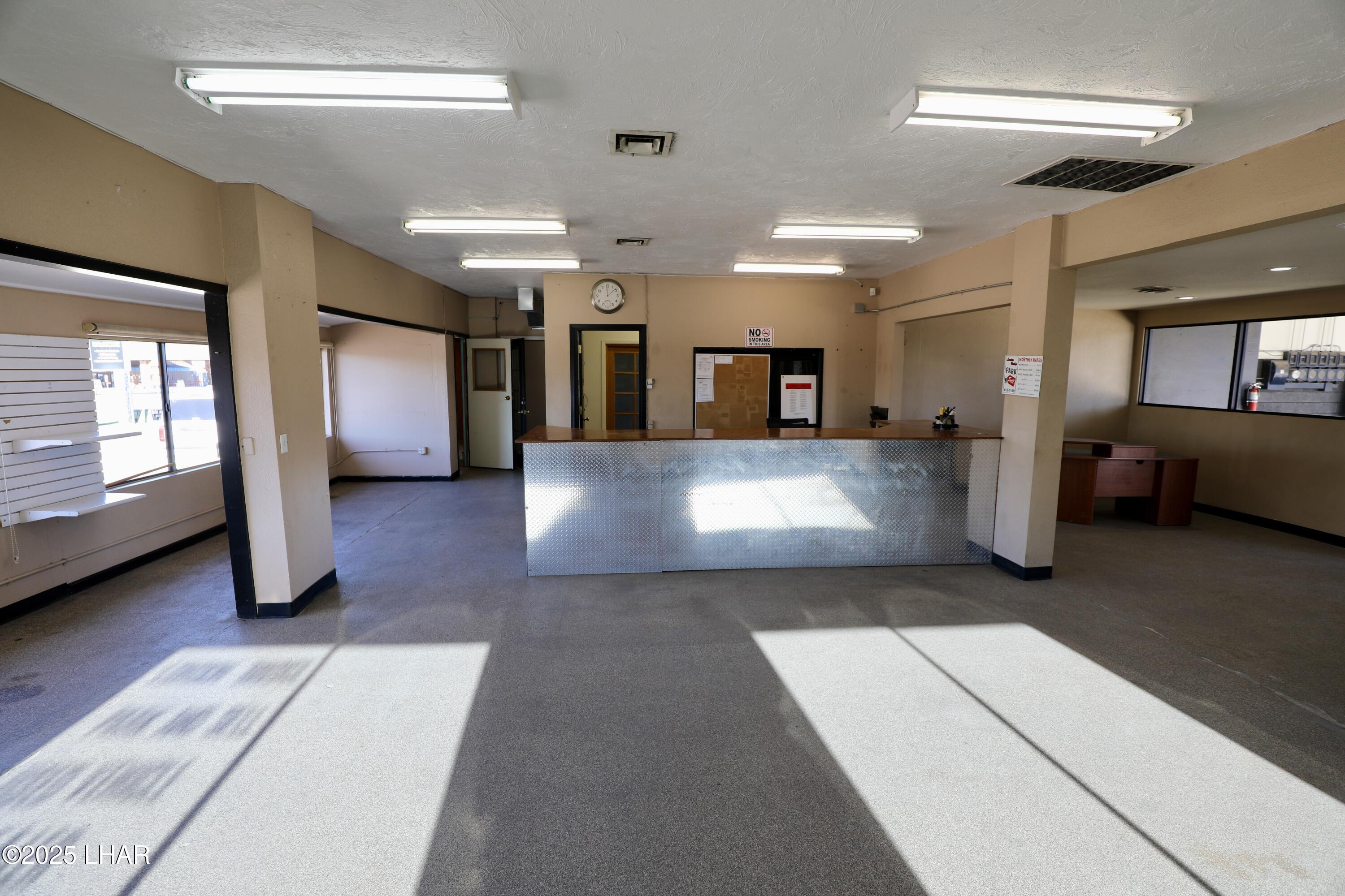82 N Lake Havasu Ave