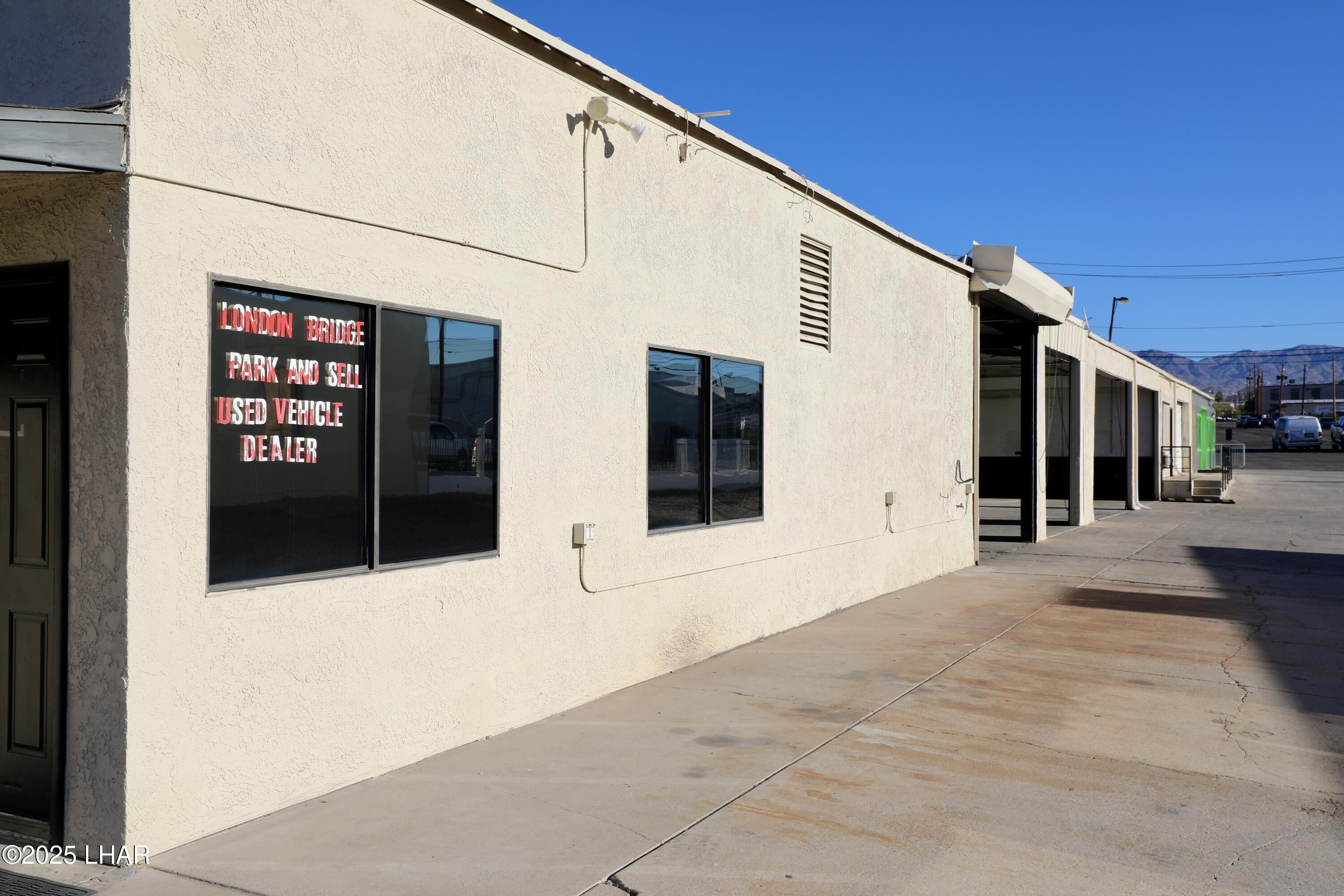 82 N Lake Havasu Ave