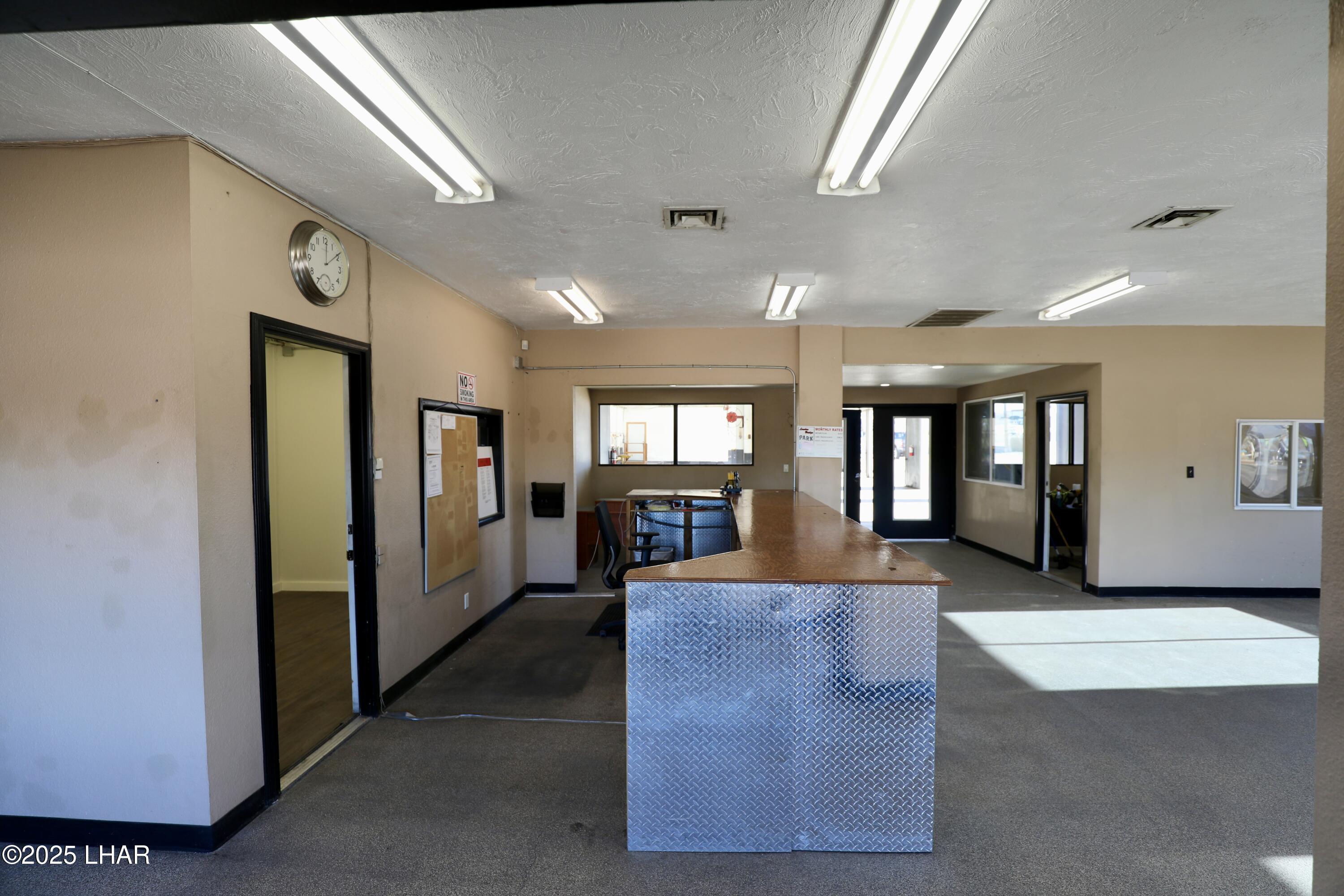 82 N Lake Havasu Ave