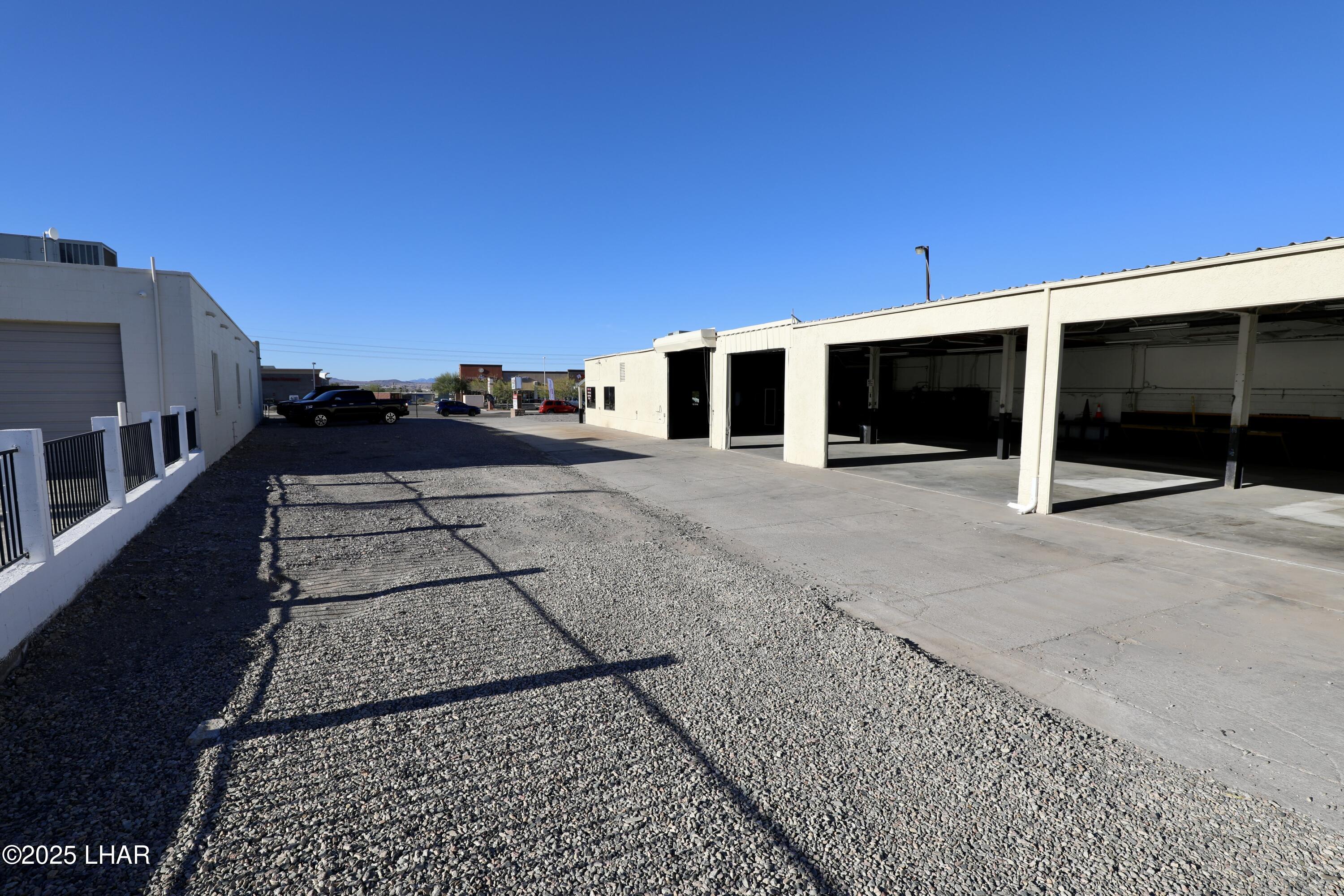 82 N Lake Havasu Ave