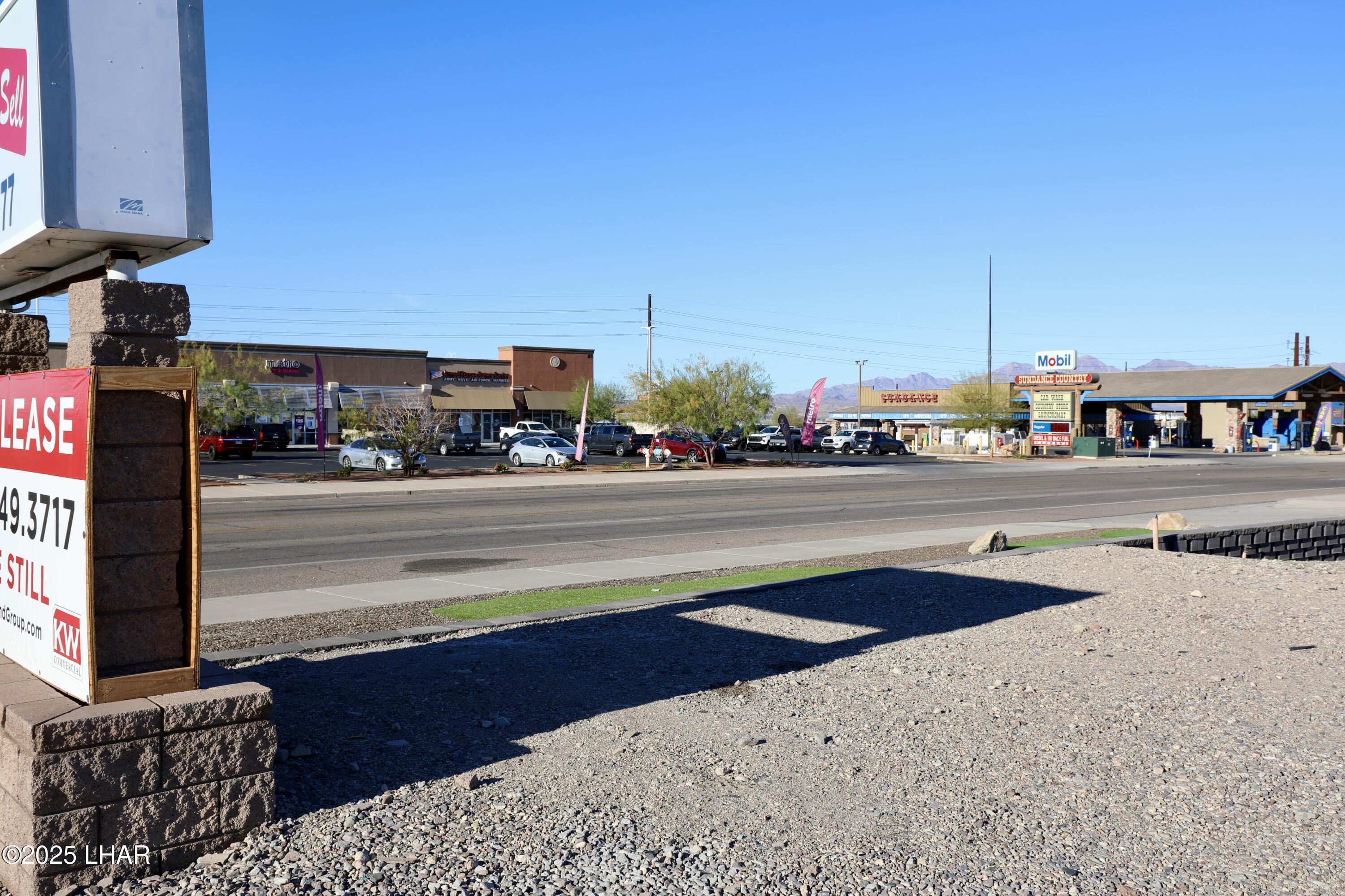 82 N Lake Havasu Ave