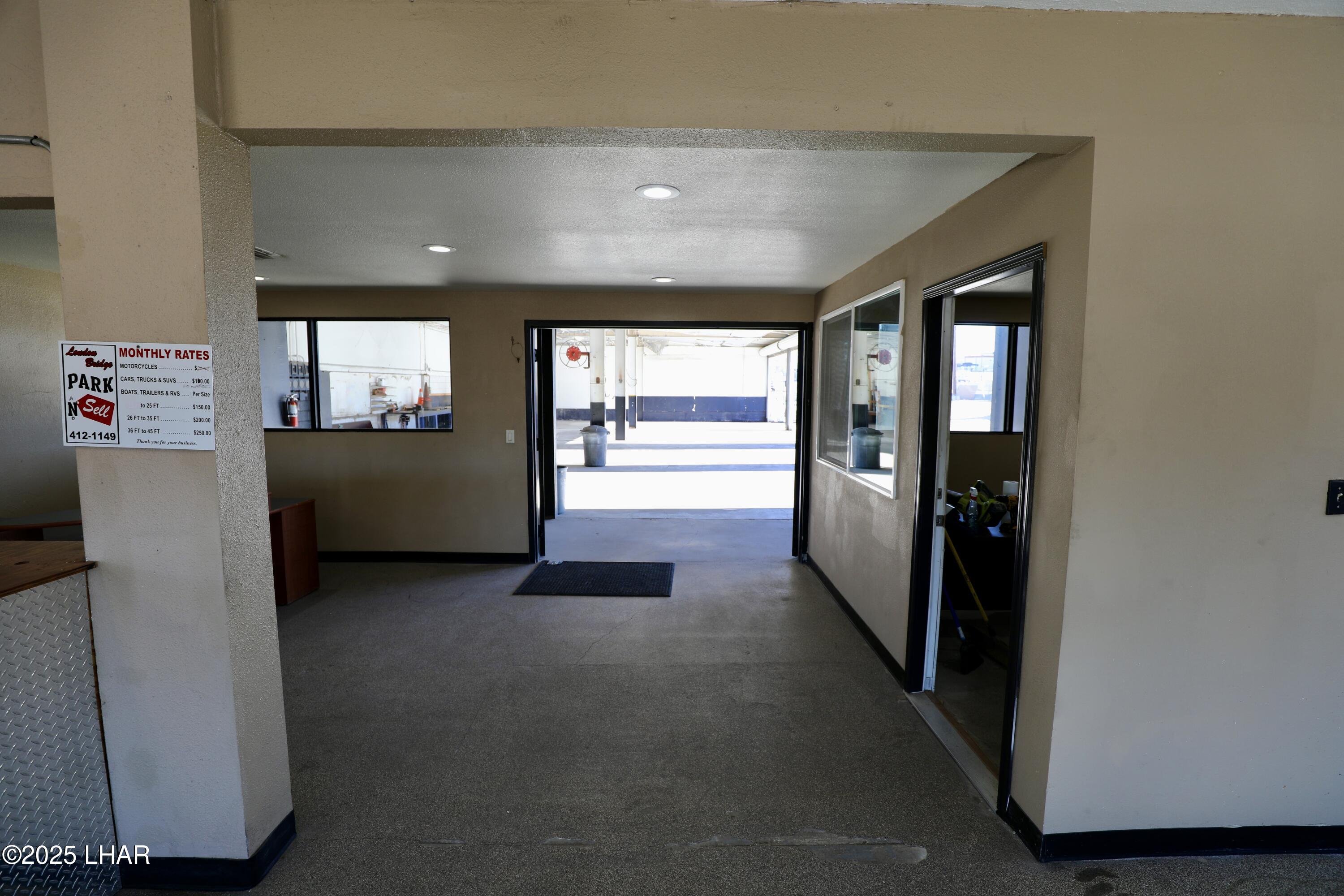 82 N Lake Havasu Ave