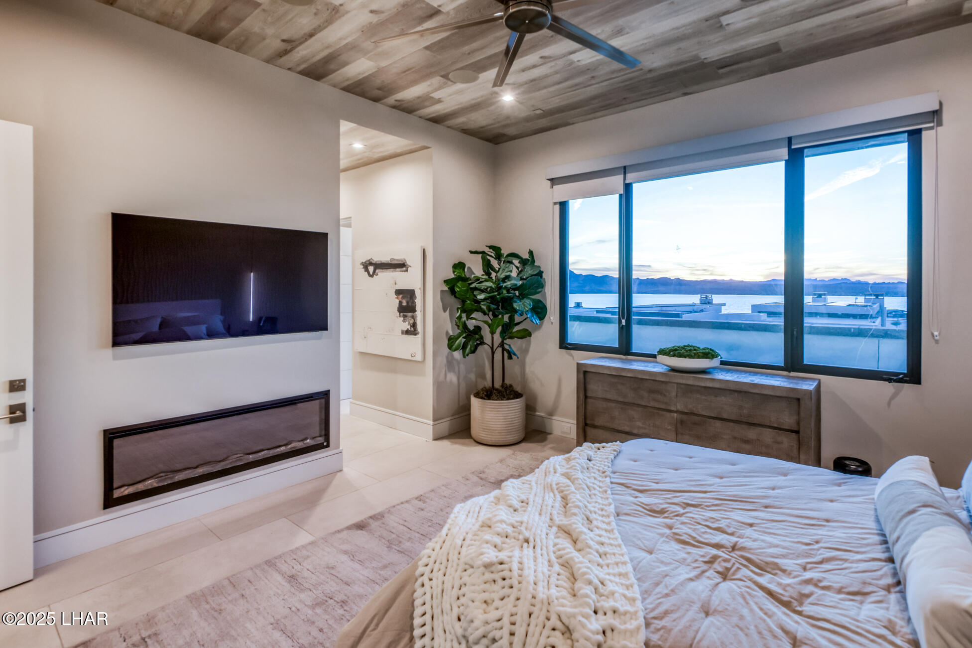 2256 Marina View Way