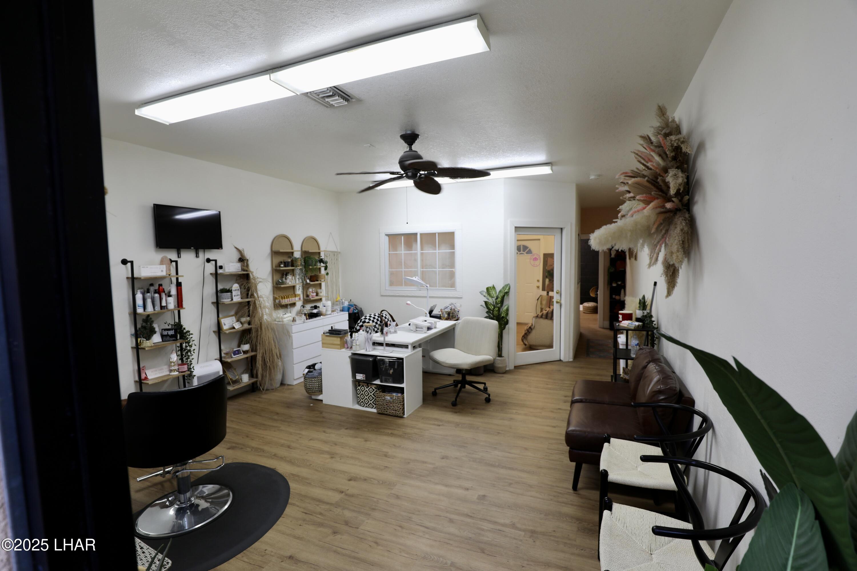 2160 Mcculloch Blvd N