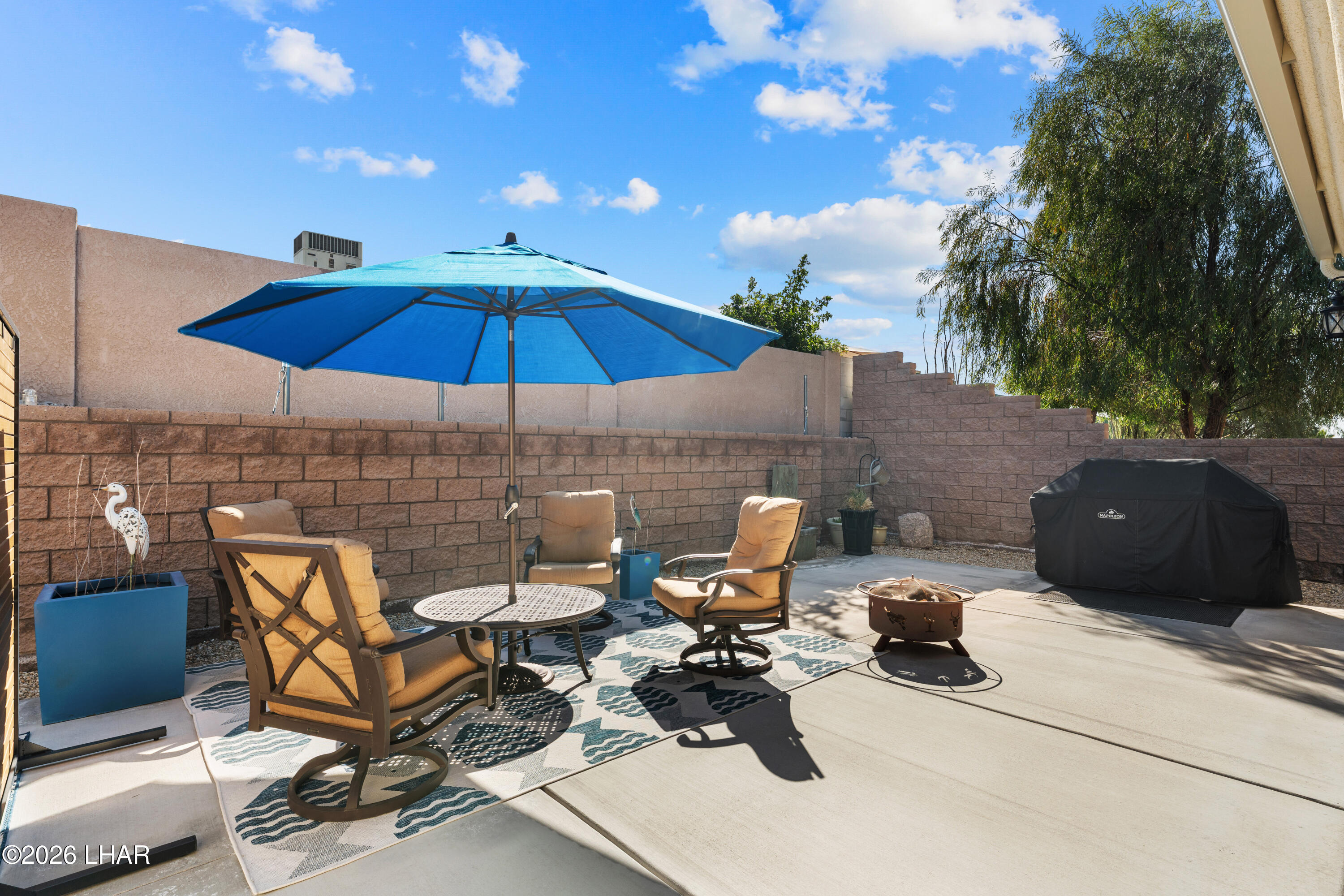 2810 Edgewood Dr