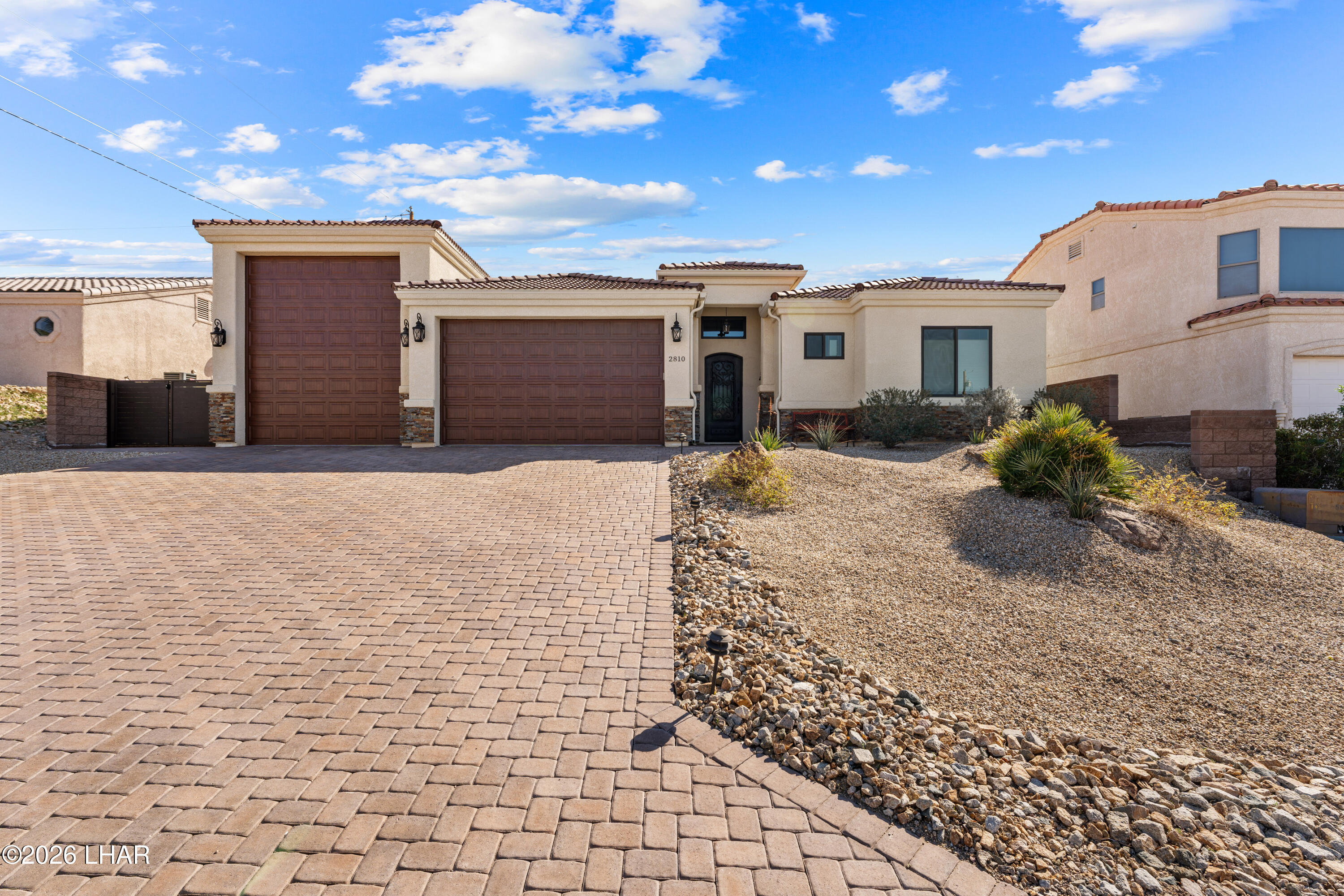 2810 Edgewood Dr