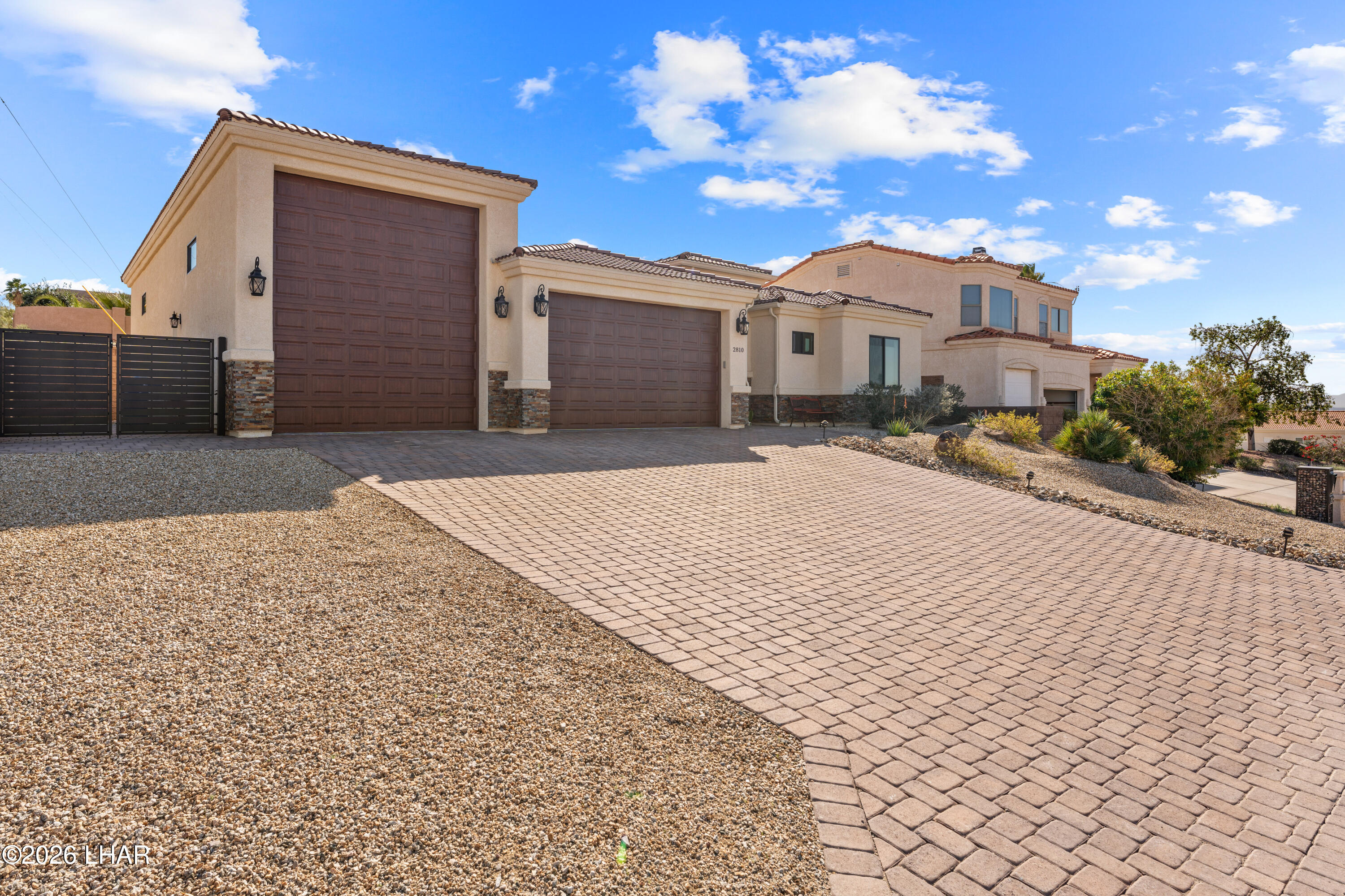 2810 Edgewood Dr