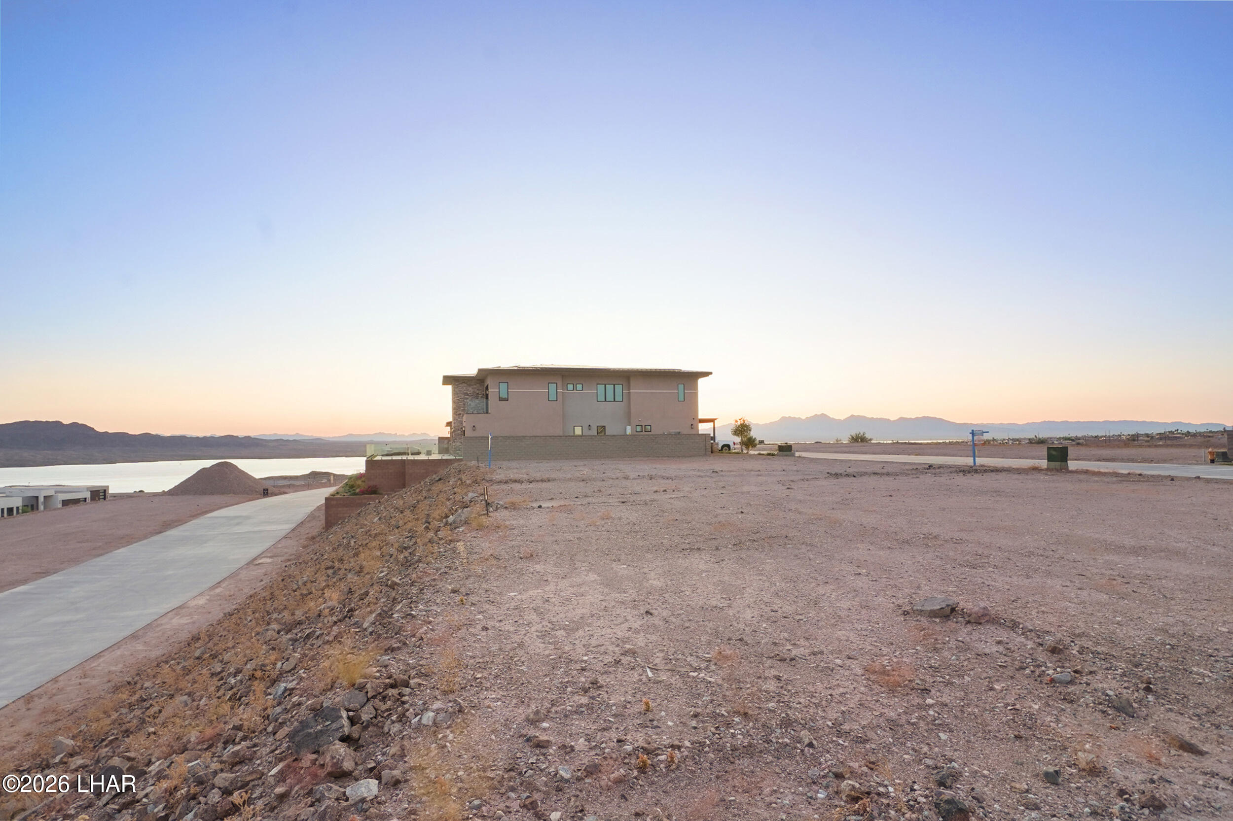 2430 Sunset Rdg Ct W