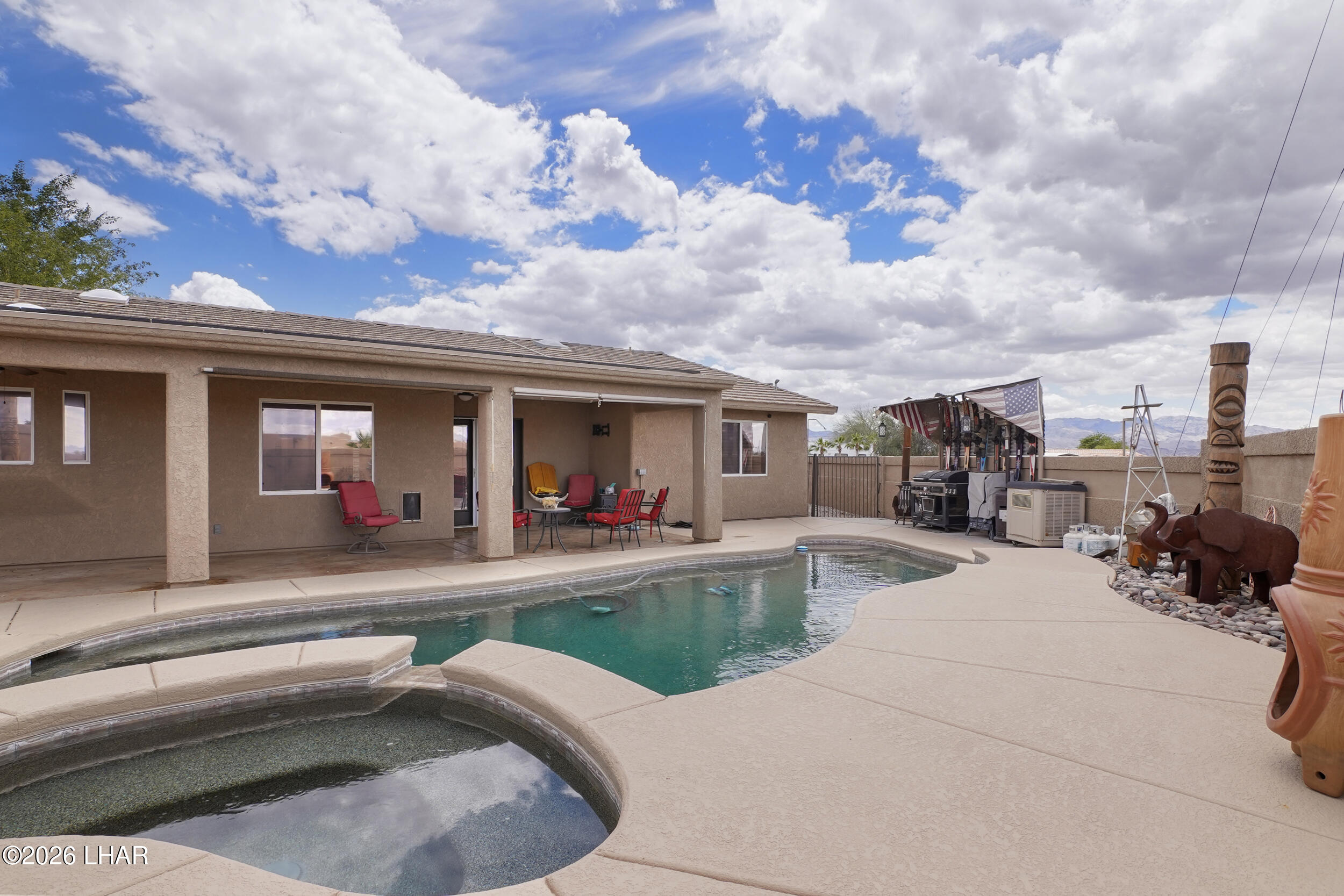 2811 Inca Dr