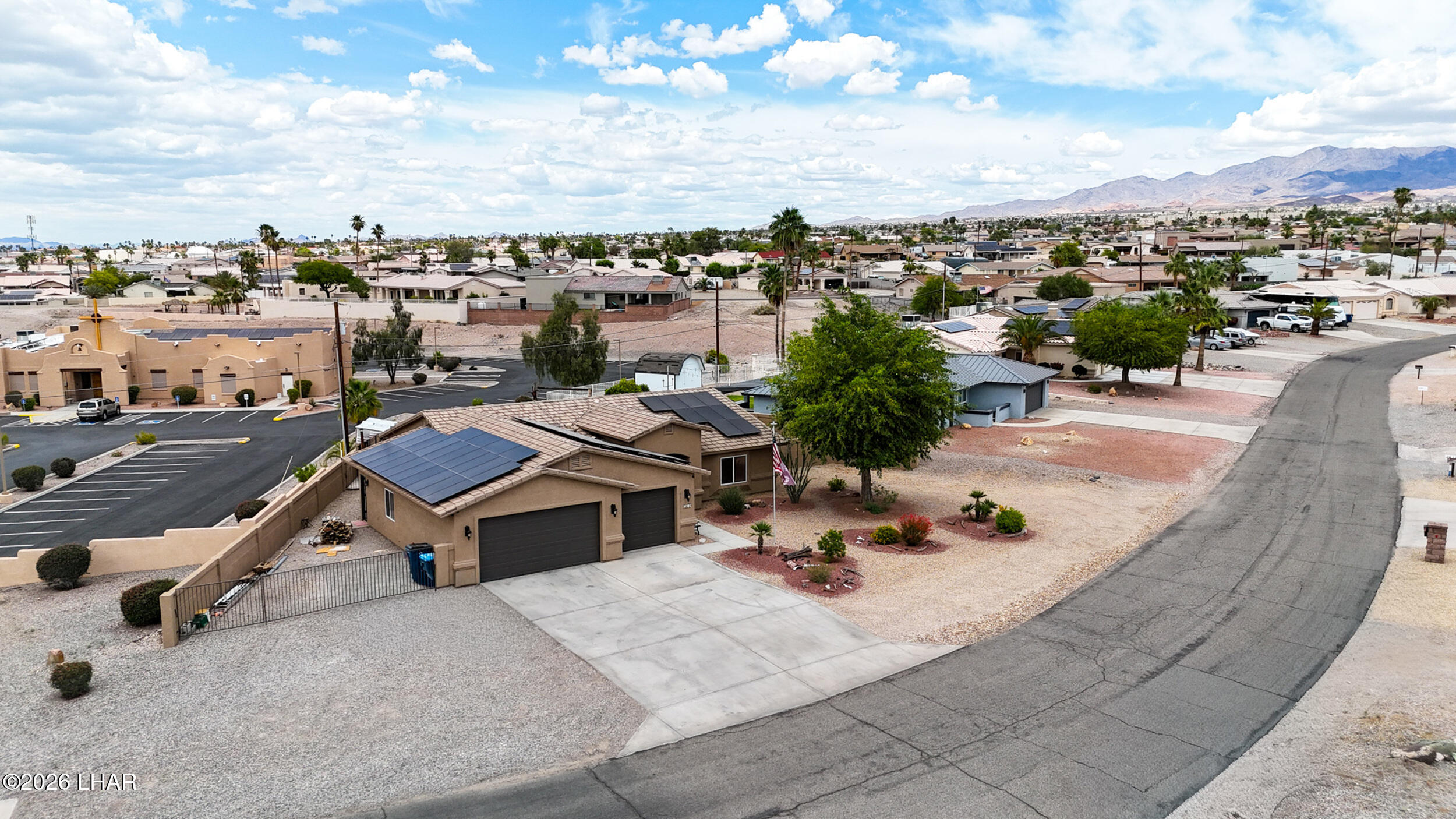 2811 Inca Dr