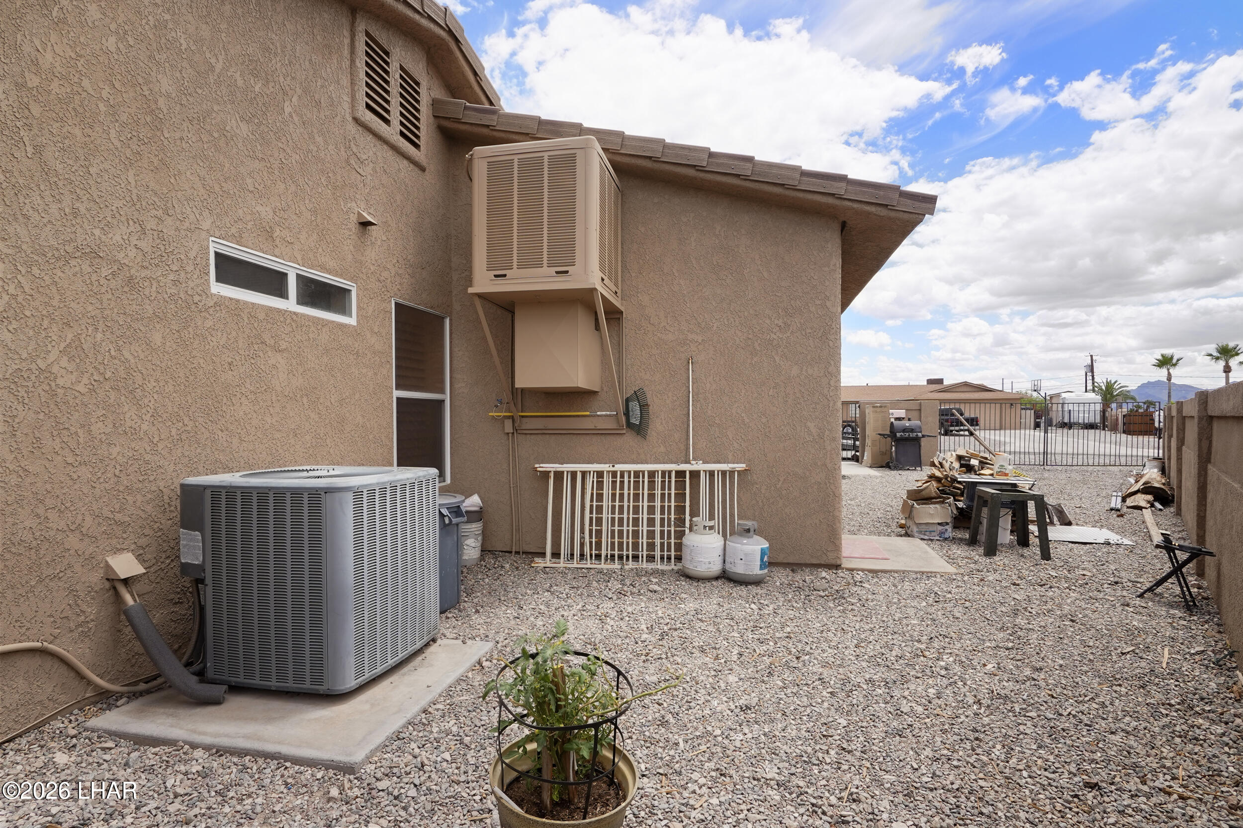 2811 Inca Dr