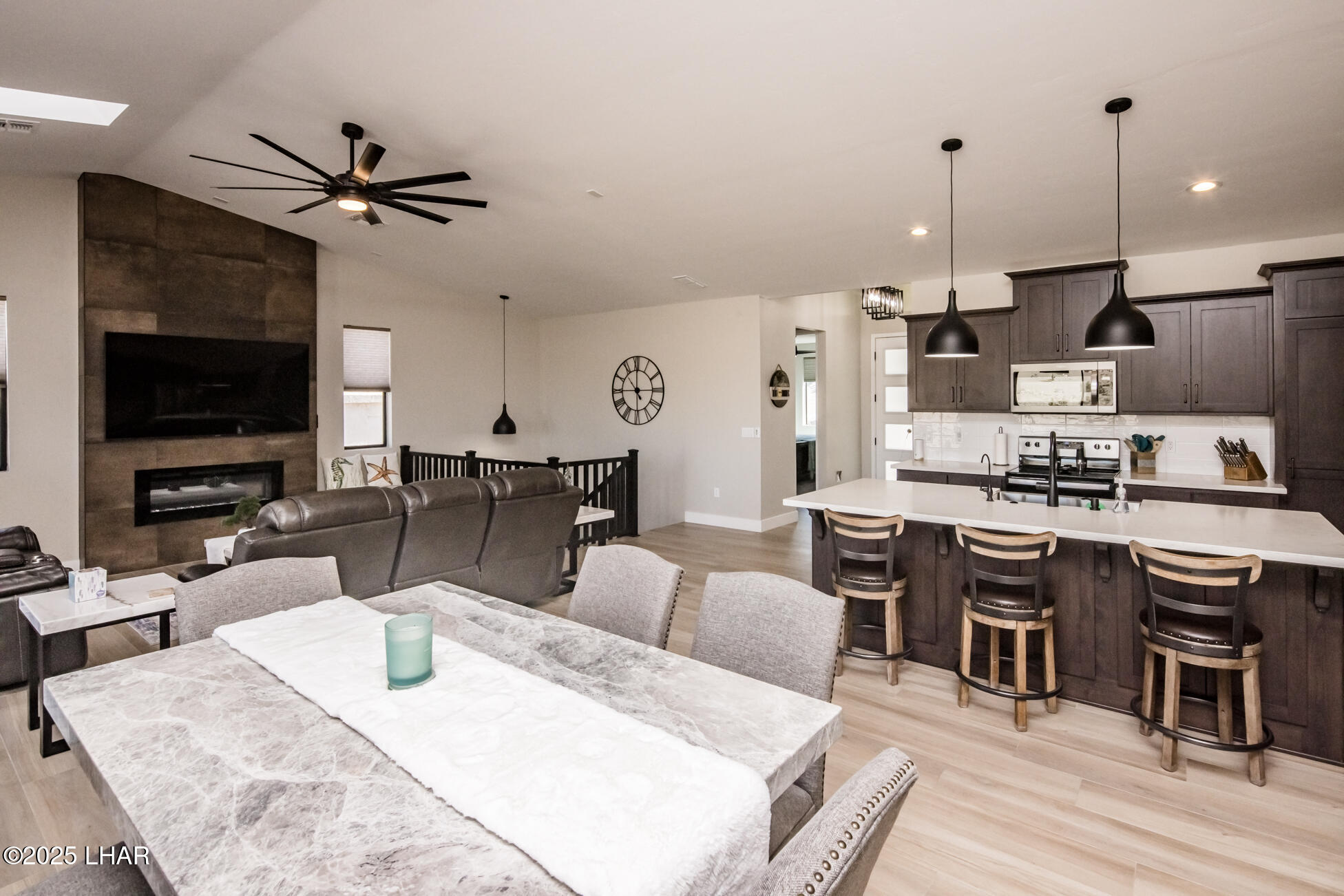 3621 Yazoo Dr