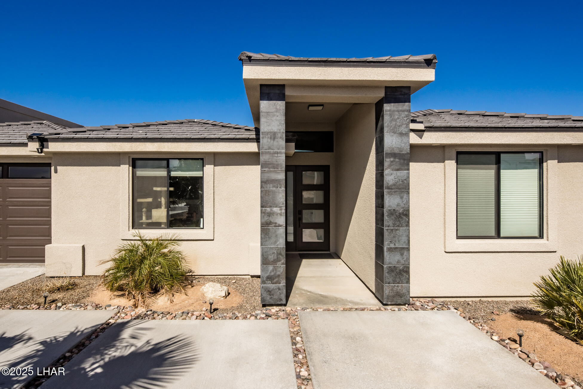 3621 Yazoo Dr