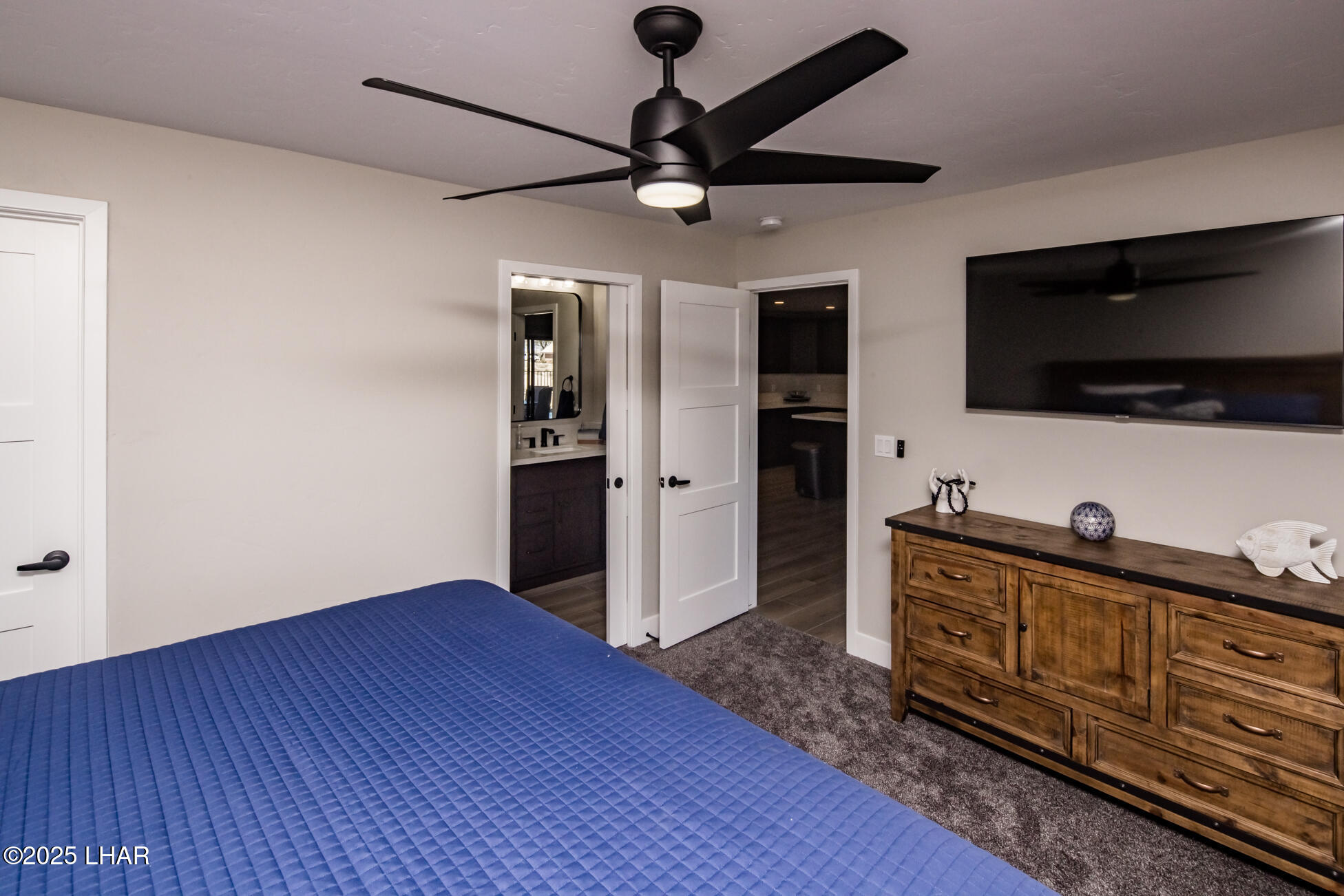 3621 Yazoo Dr