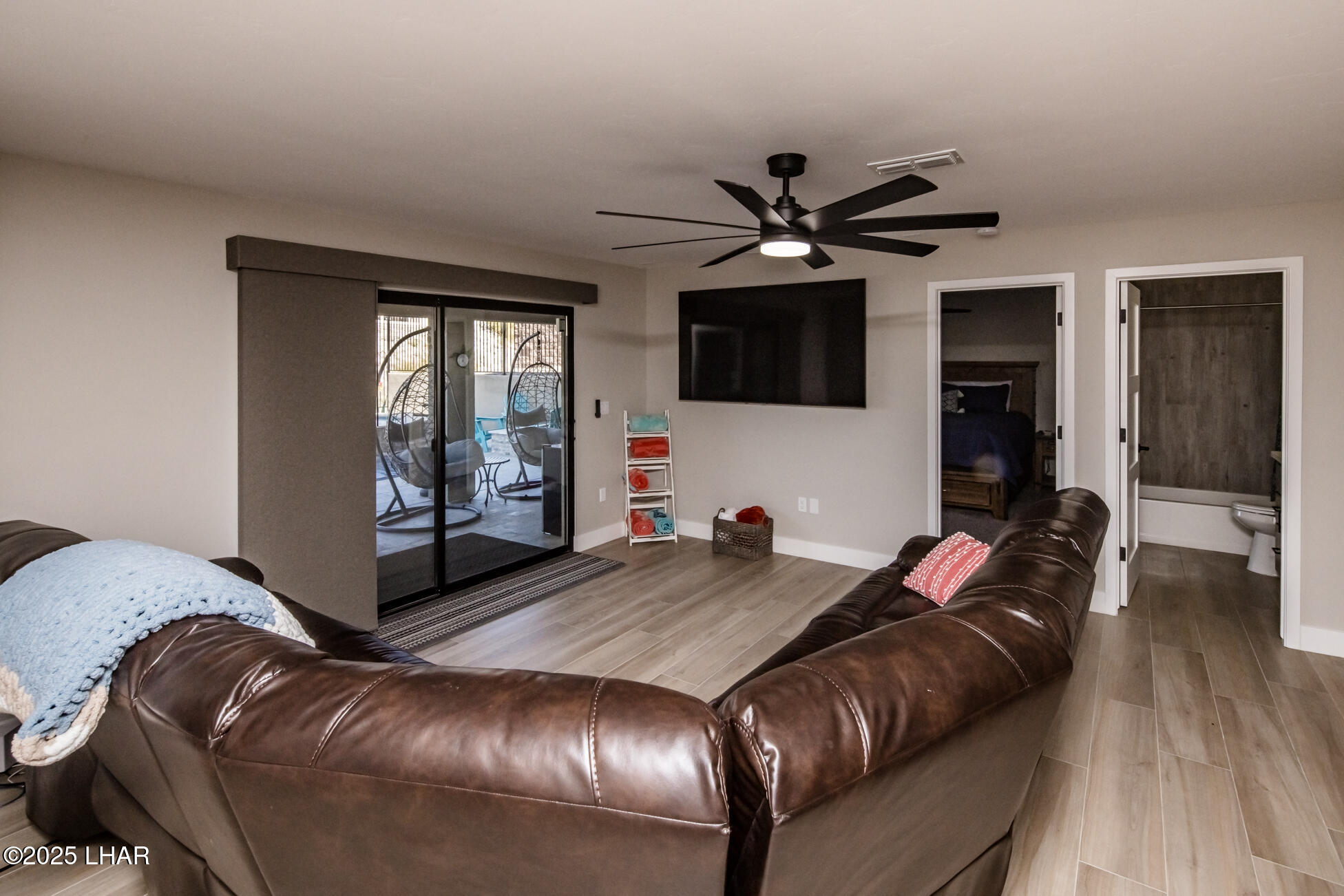 3621 Yazoo Dr
