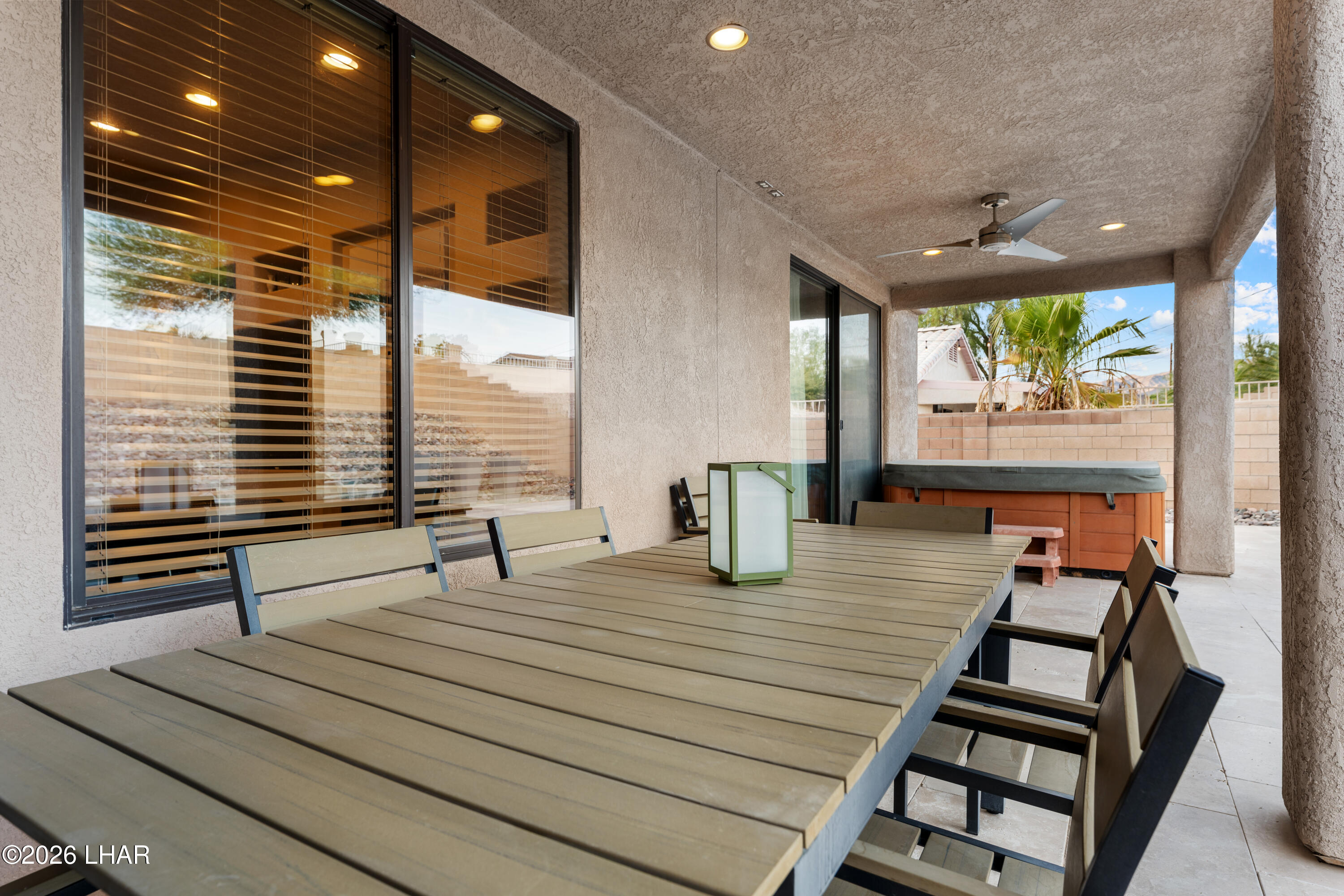 3356 Roadrunner Dr