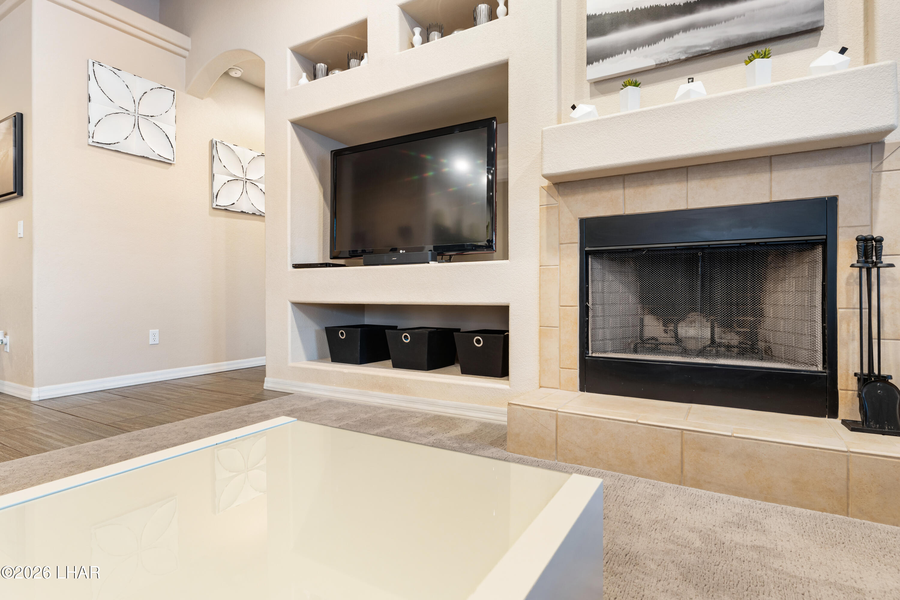 3356 Roadrunner Dr