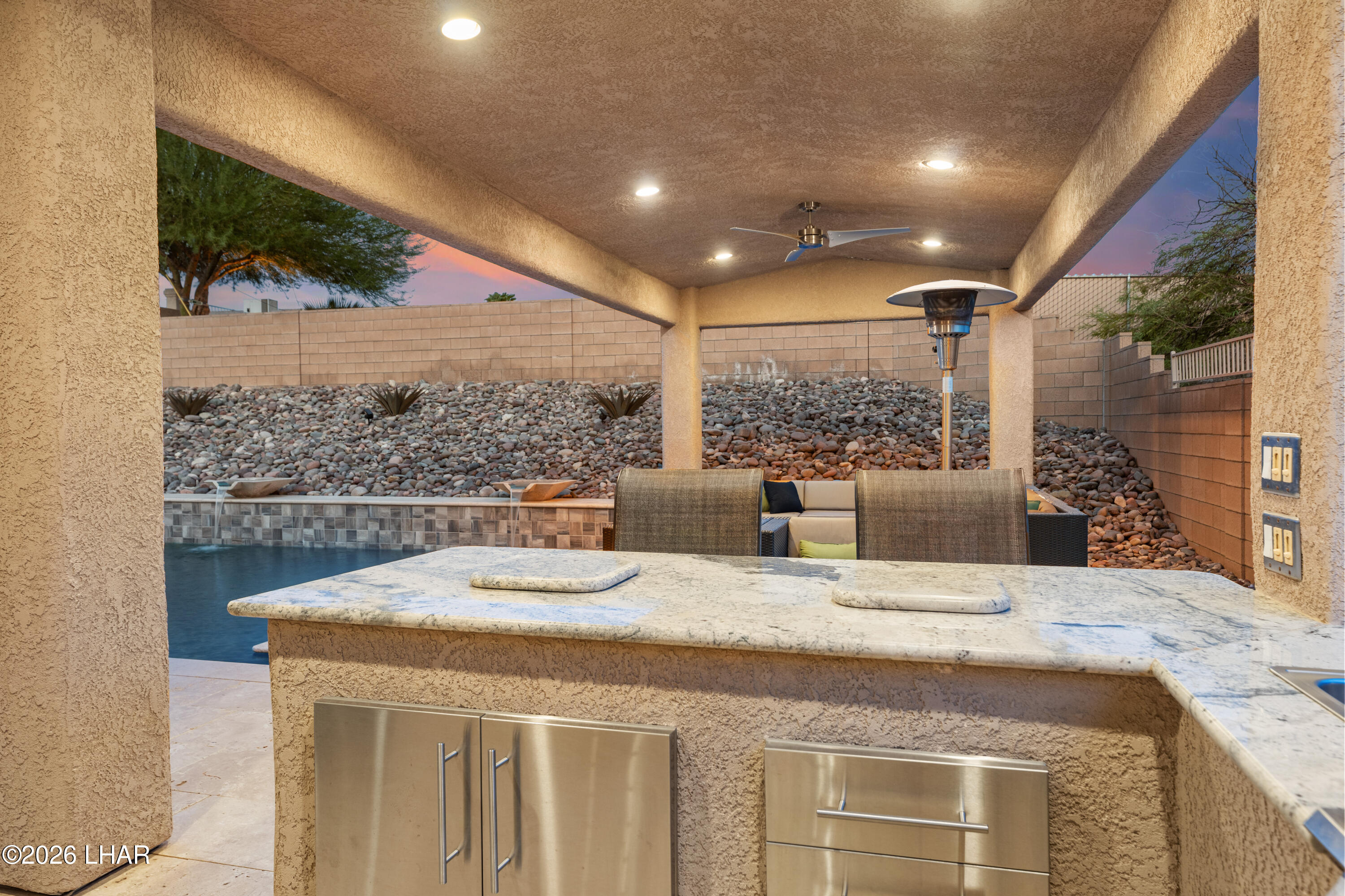 3356 Roadrunner Dr