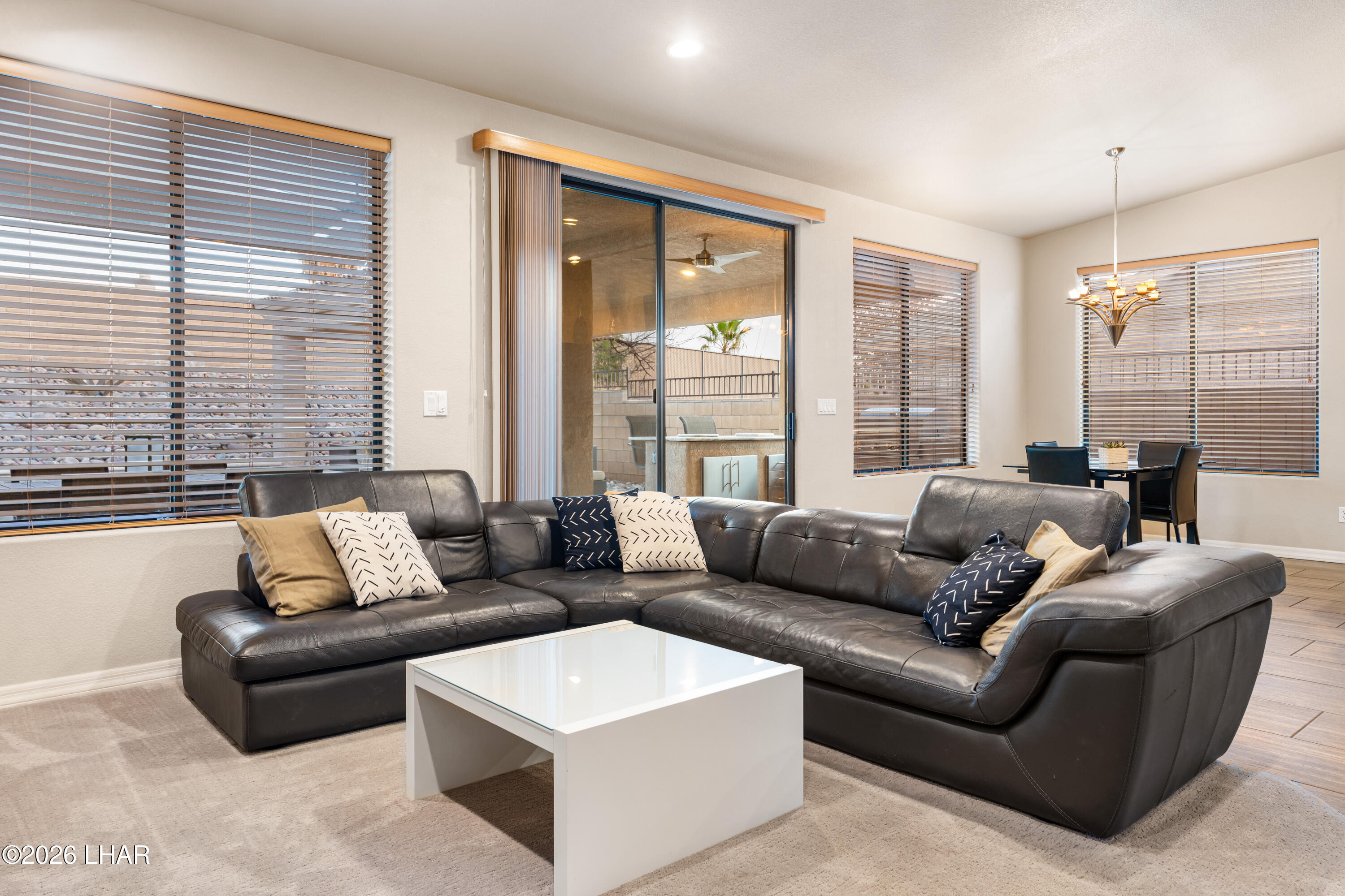3356 Roadrunner Dr