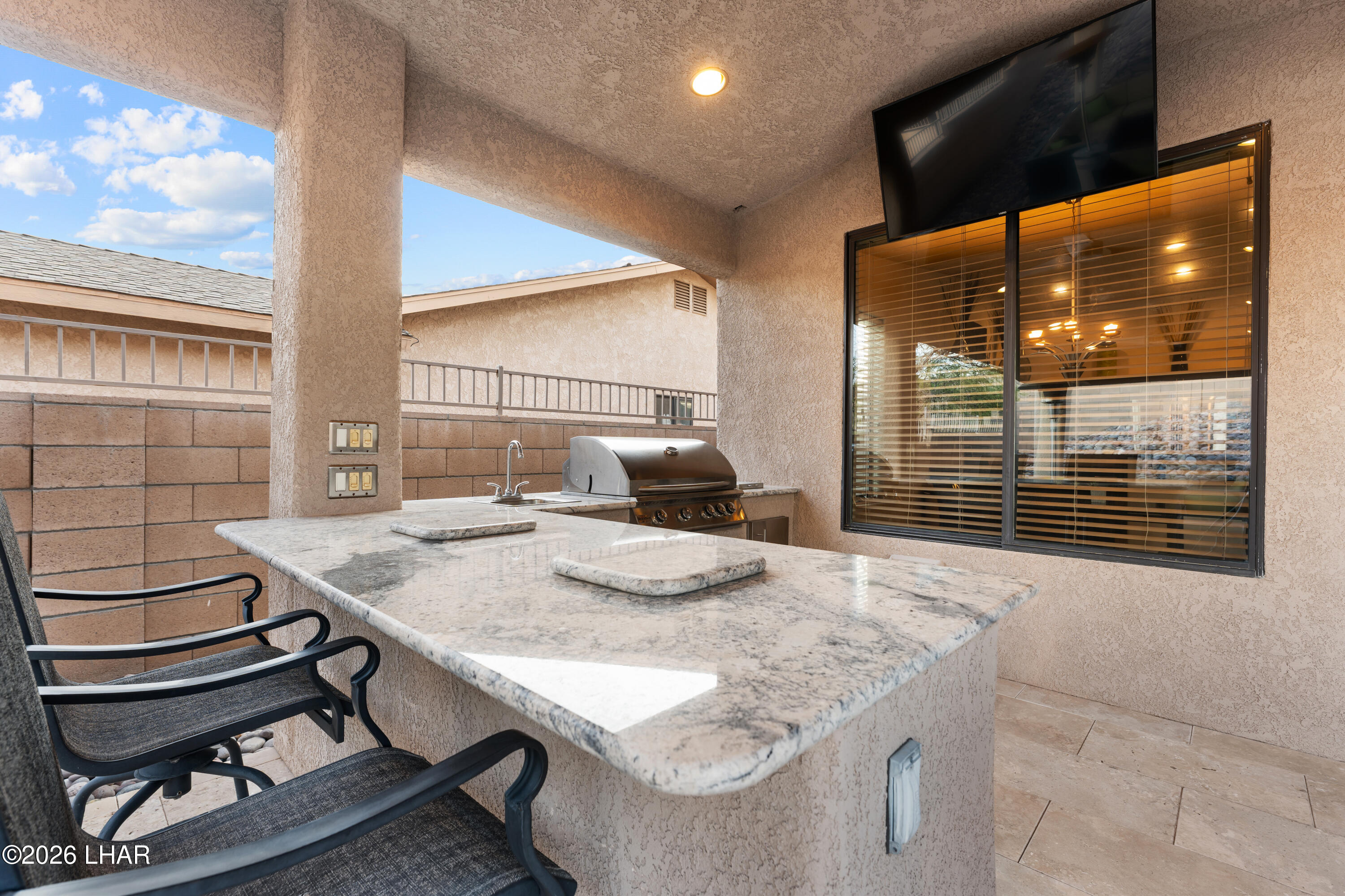 3356 Roadrunner Dr