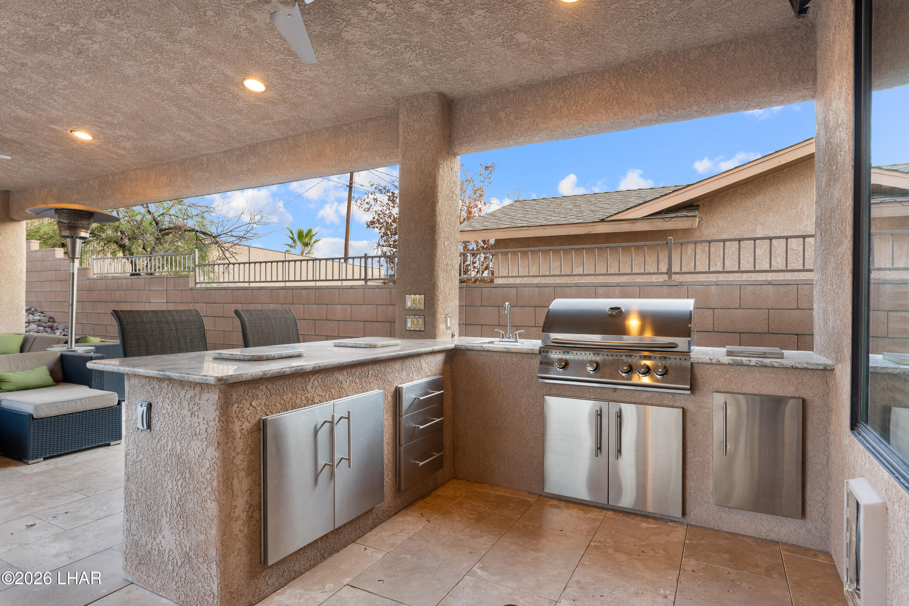 3356 Roadrunner Dr