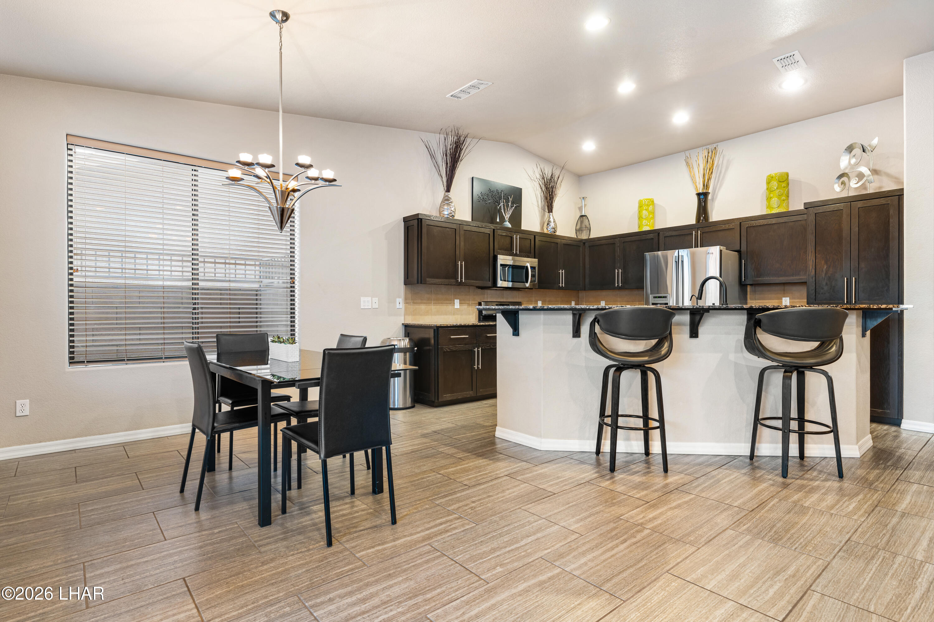 3356 Roadrunner Dr