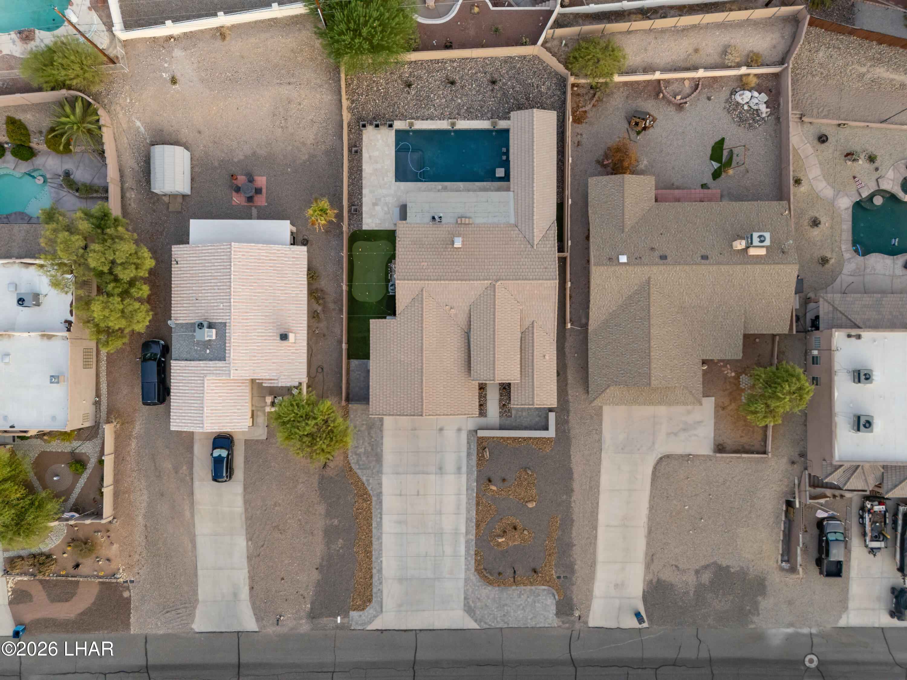 3356 Roadrunner Dr