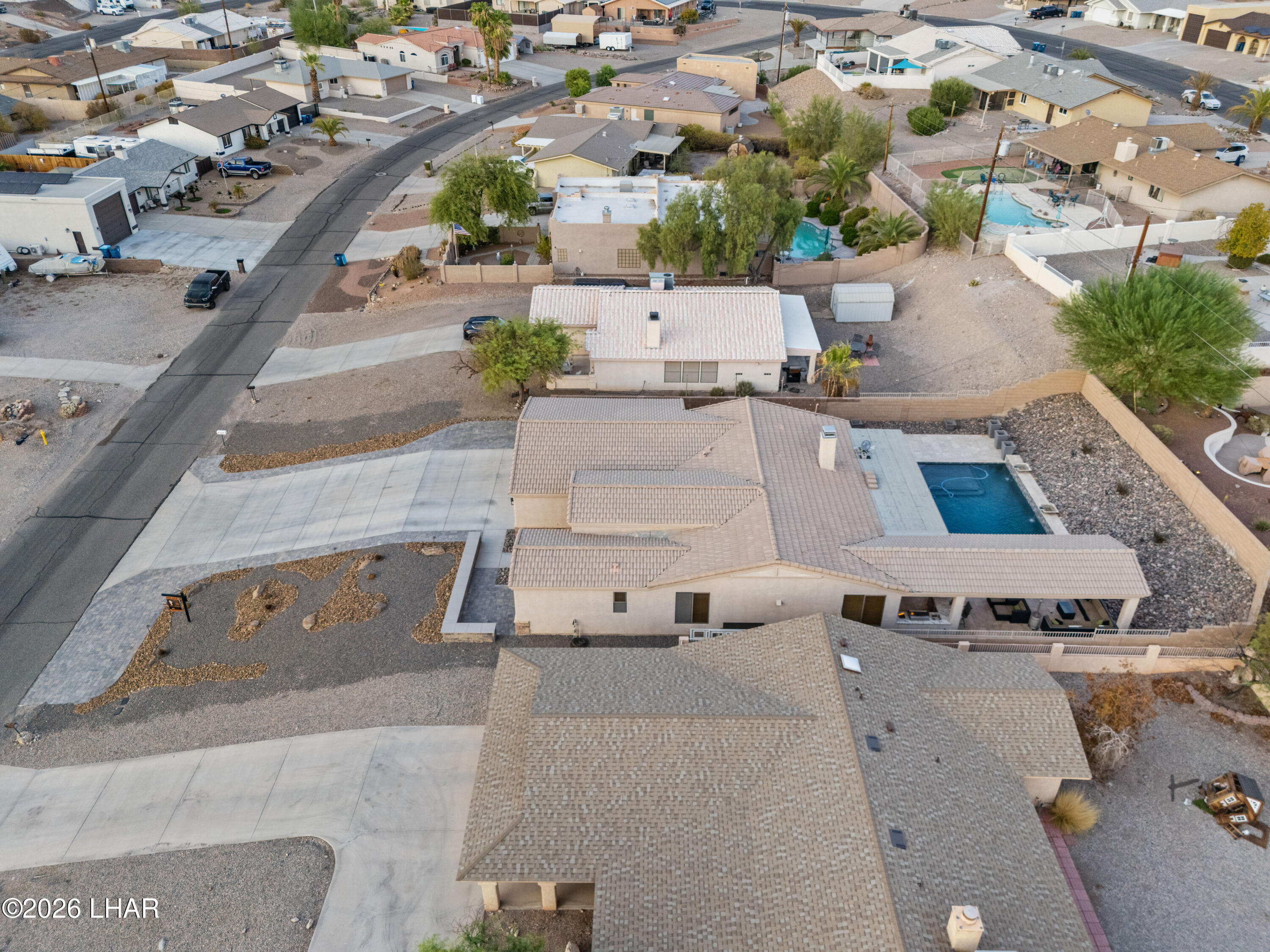 3356 Roadrunner Dr