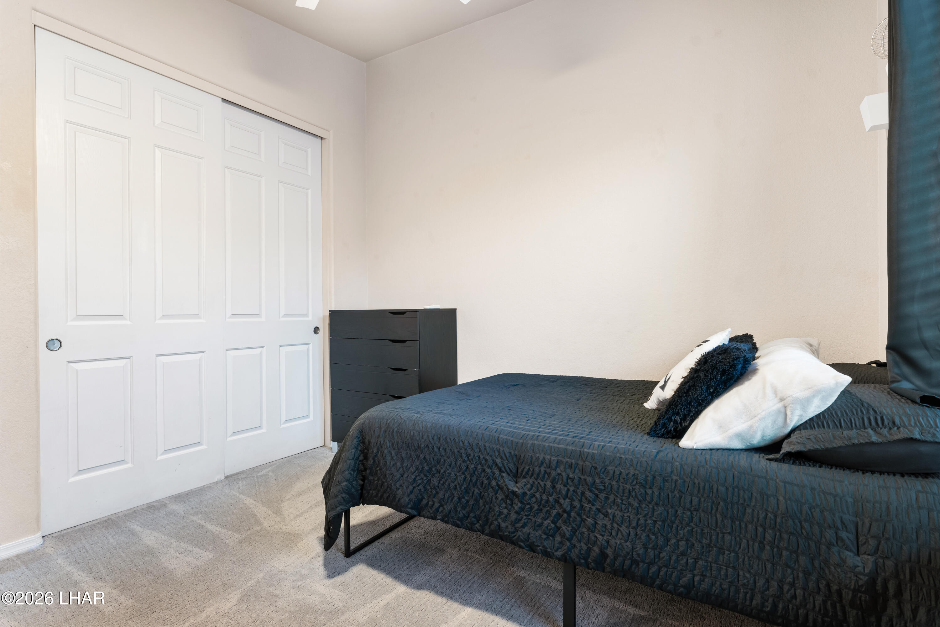 3356 Roadrunner Dr