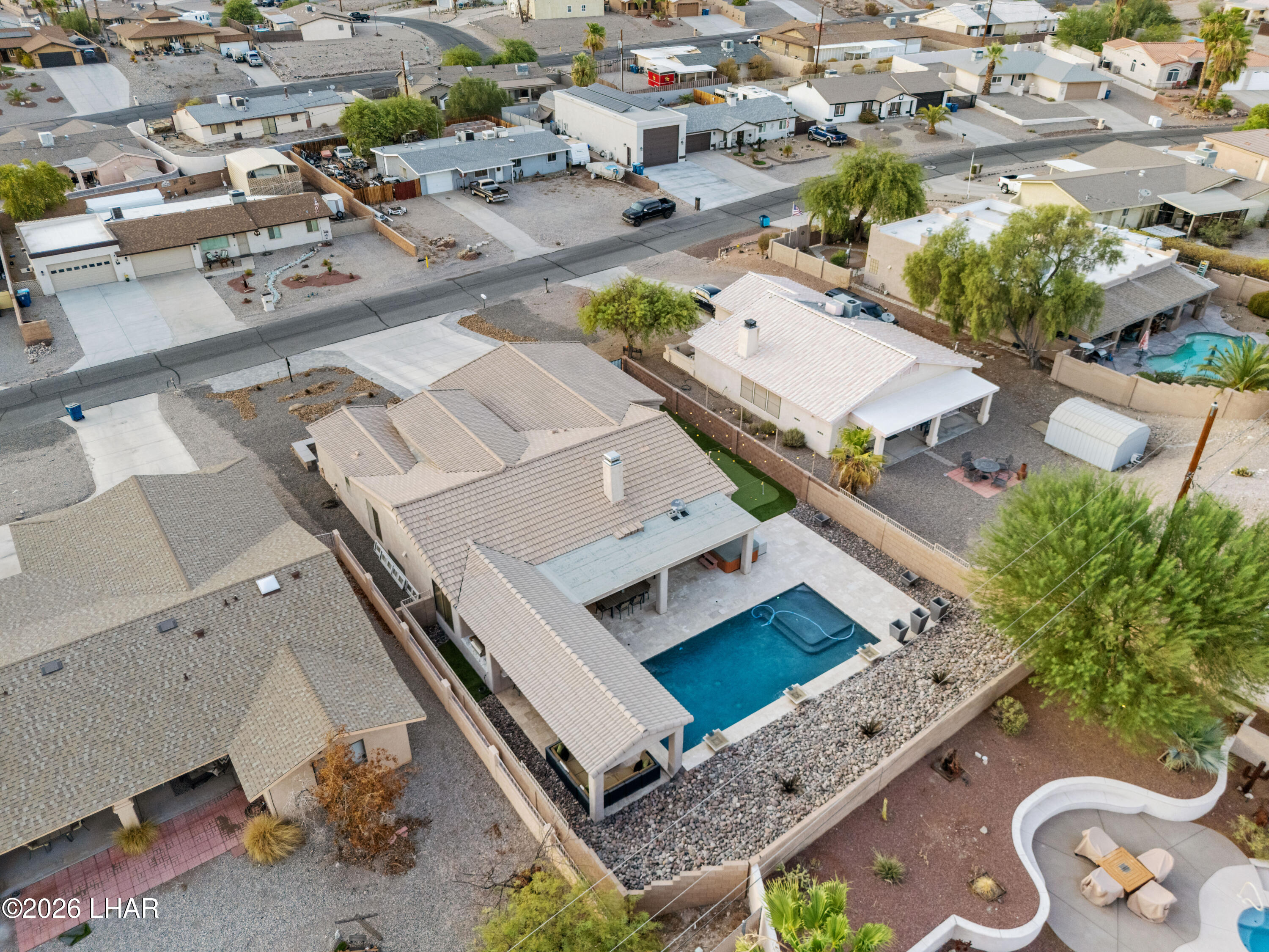 3356 Roadrunner Dr