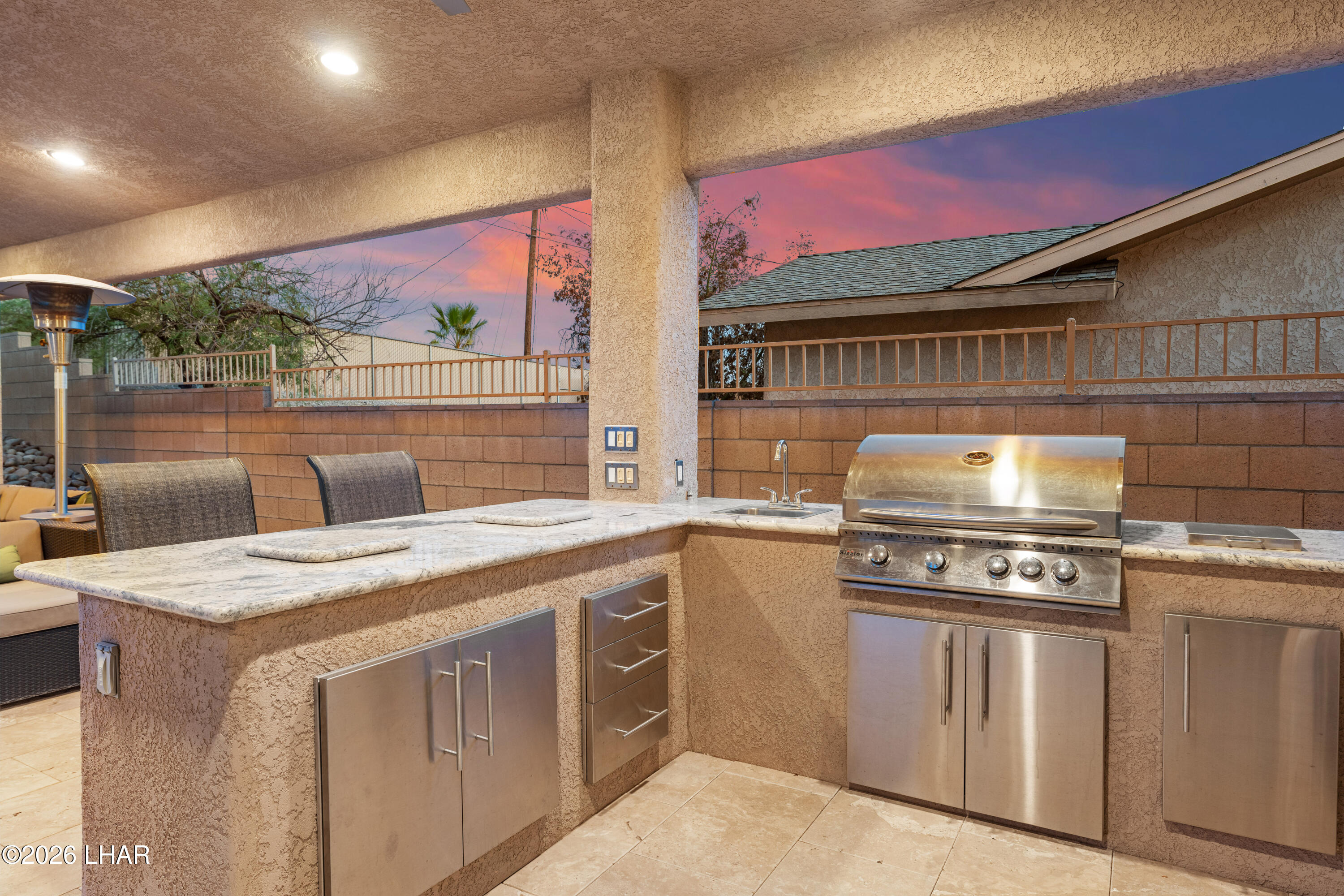3356 Roadrunner Dr