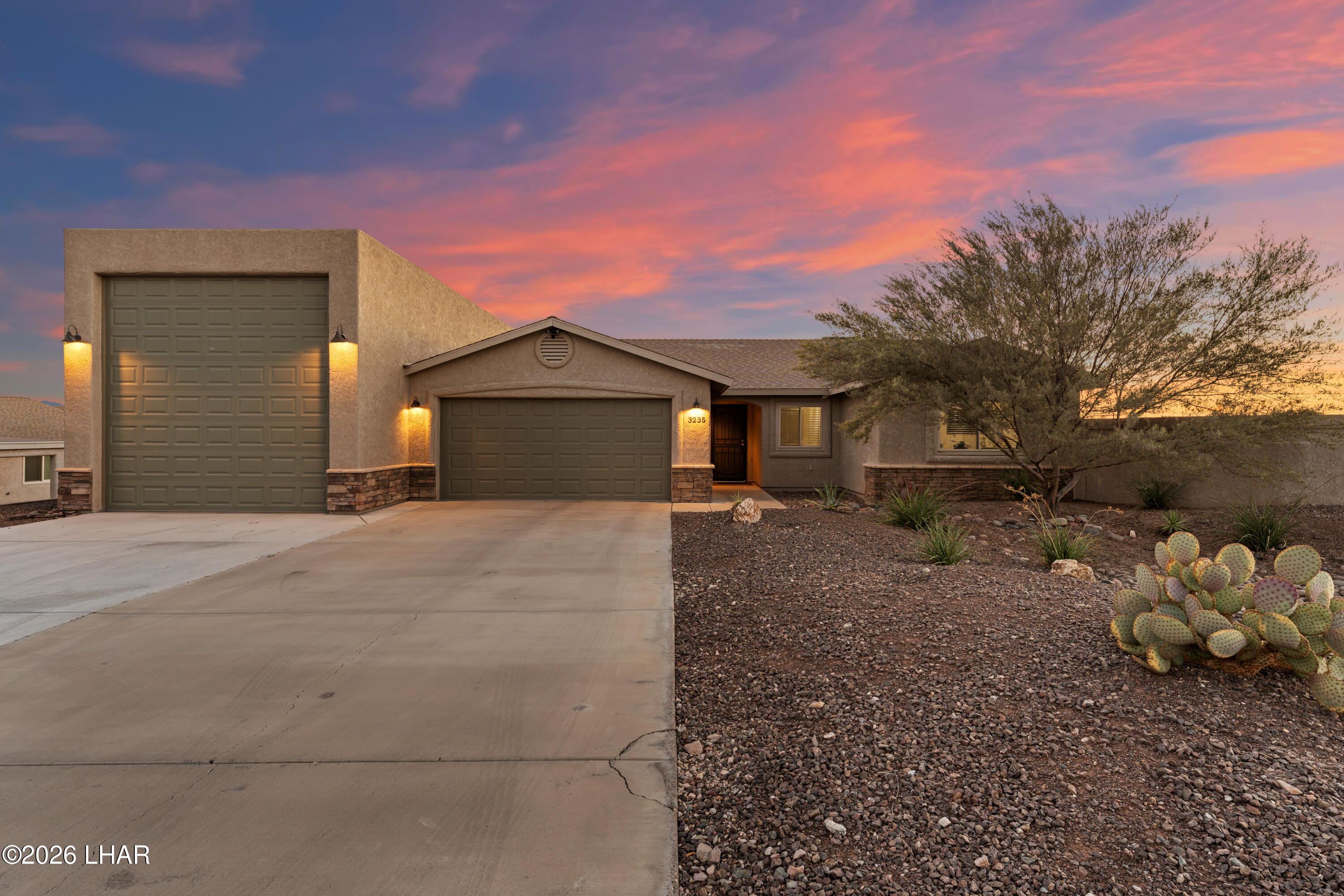 3235 Poppy Trail Pl