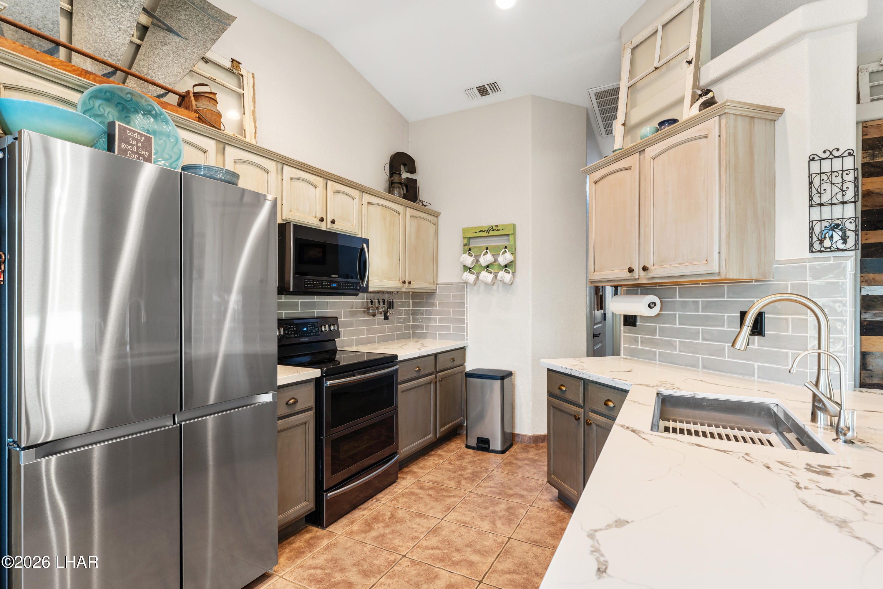 3235 Poppy Trail Pl