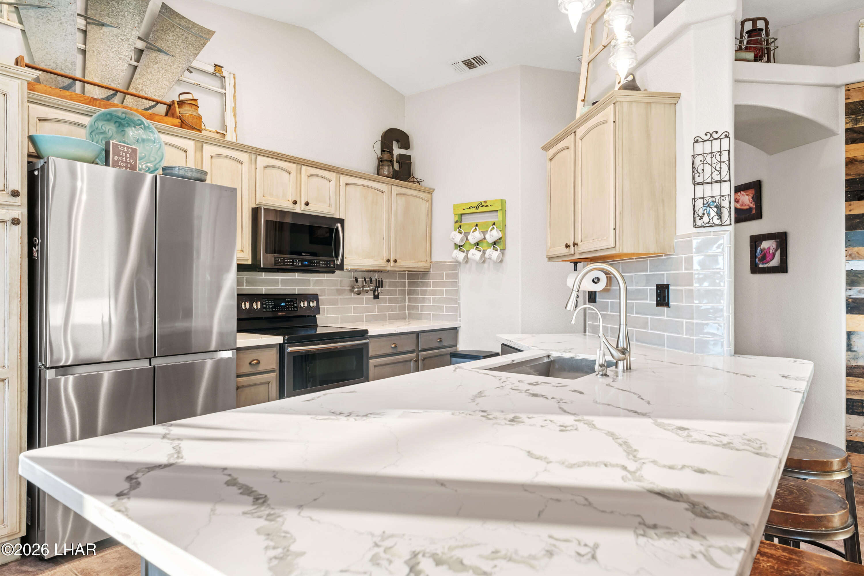 3235 Poppy Trail Pl
