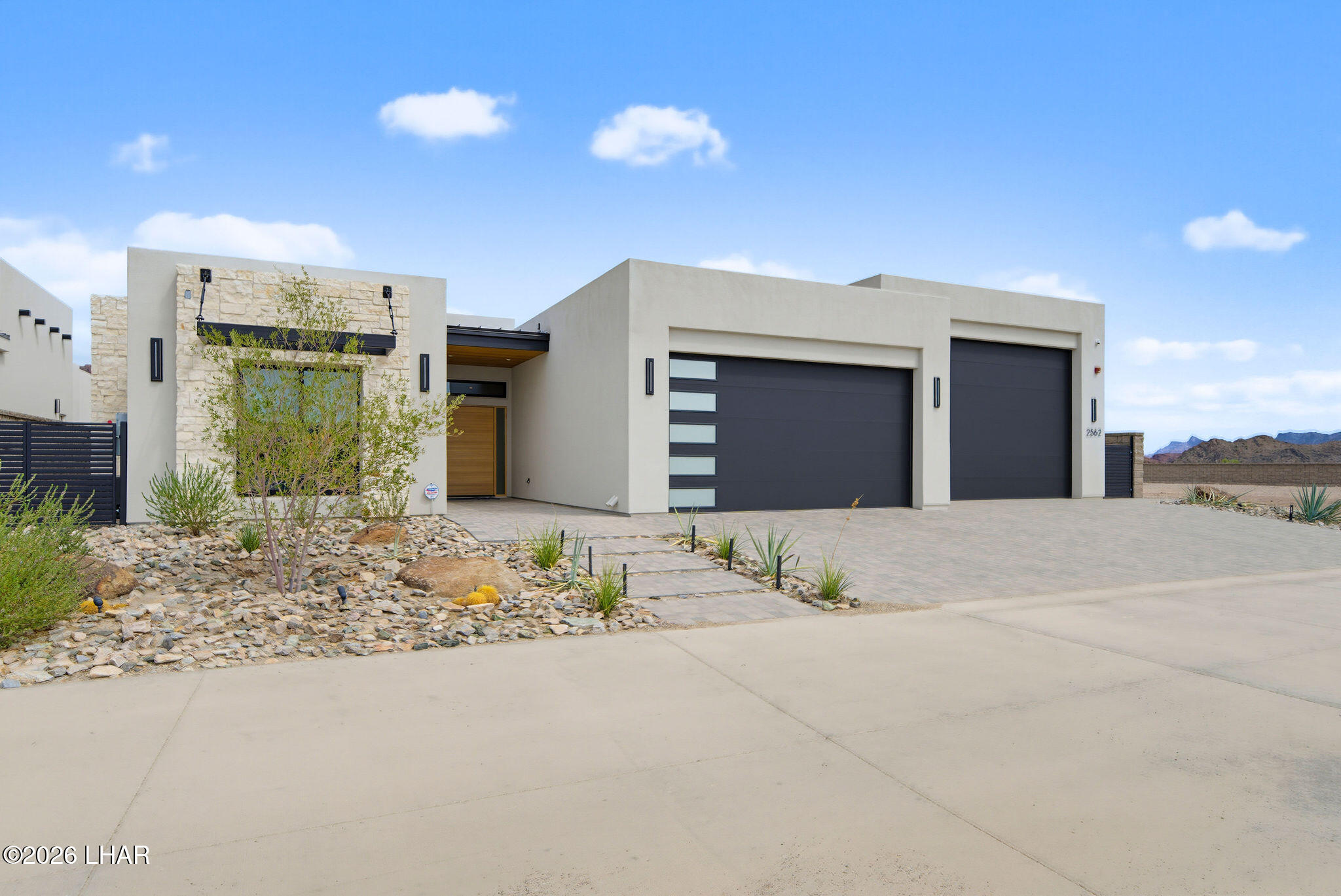 2562 Flat Irons Ln
