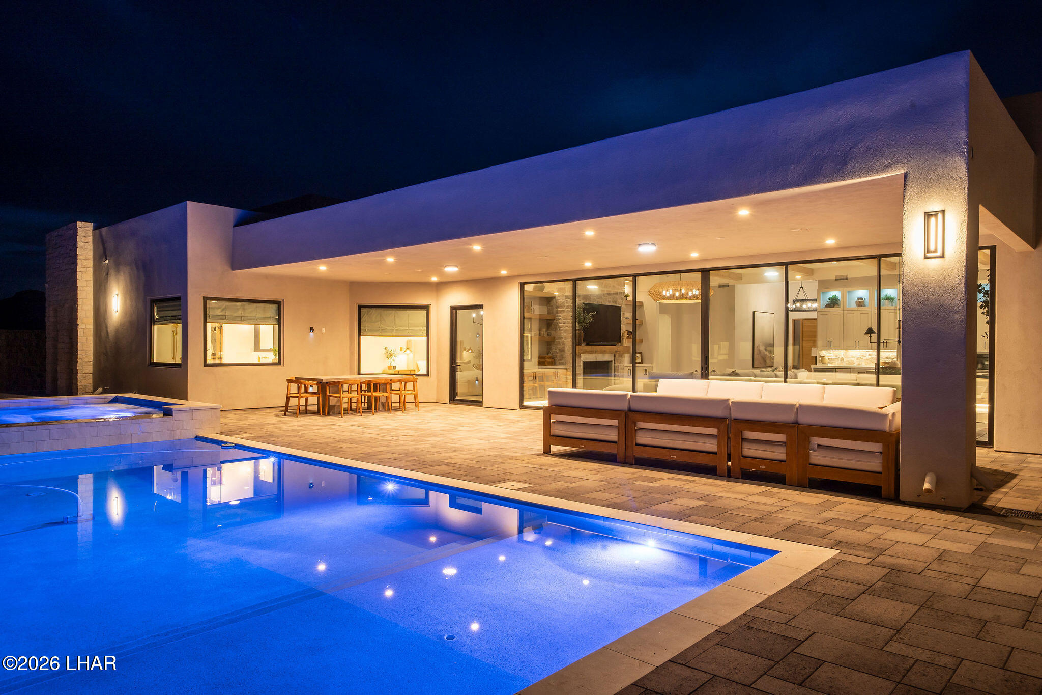 2562 Flat Irons Ln