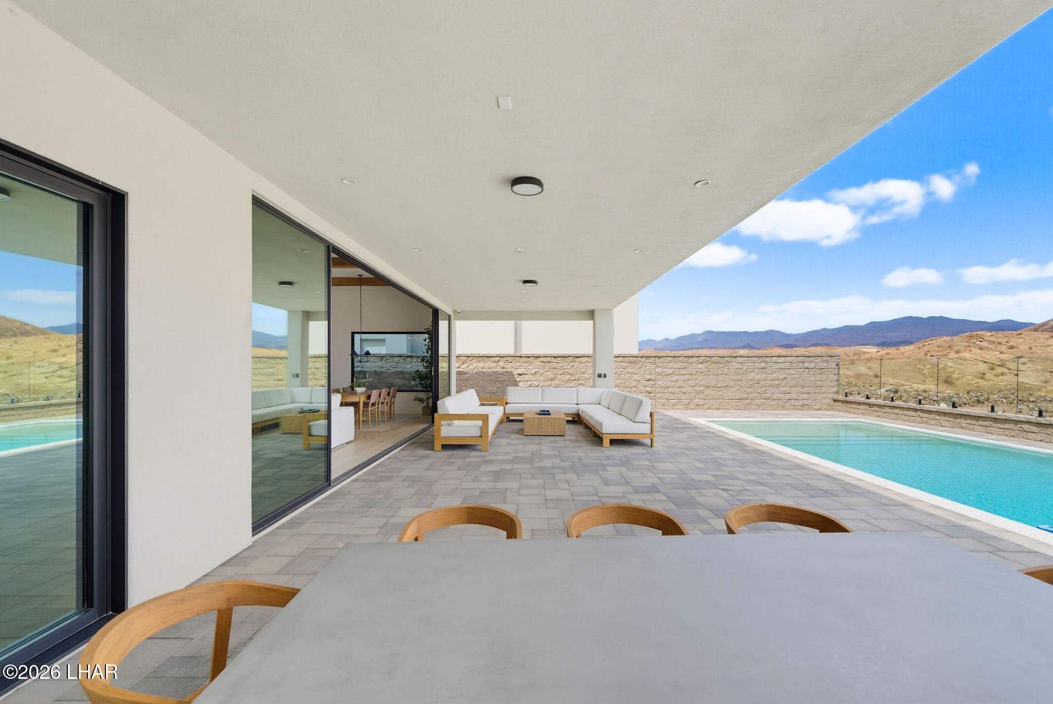 2562 Flat Irons Ln