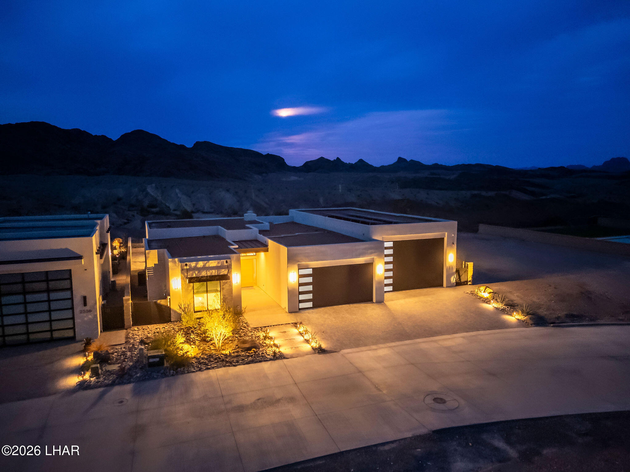 2562 Flat Irons Ln