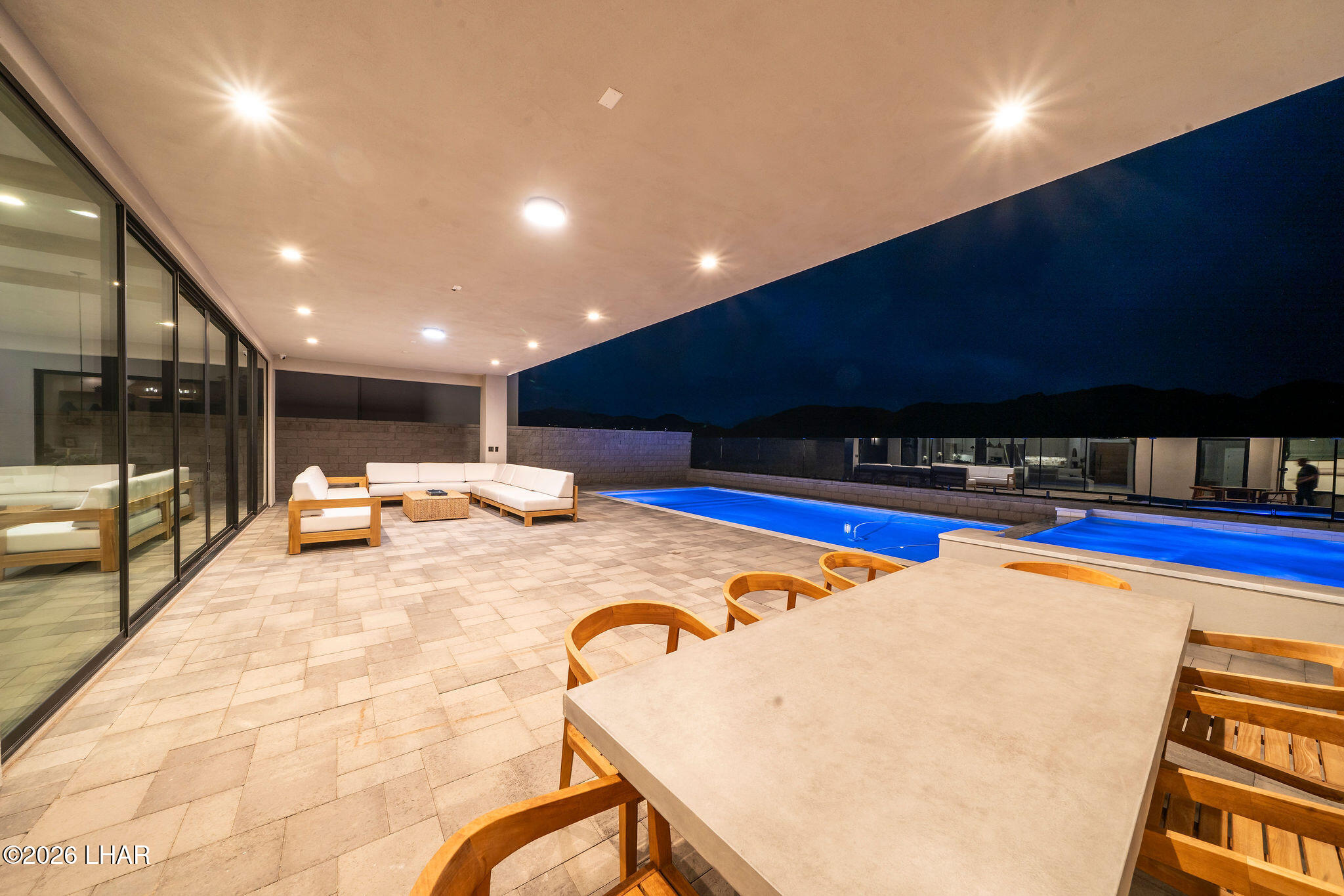 2562 Flat Irons Ln