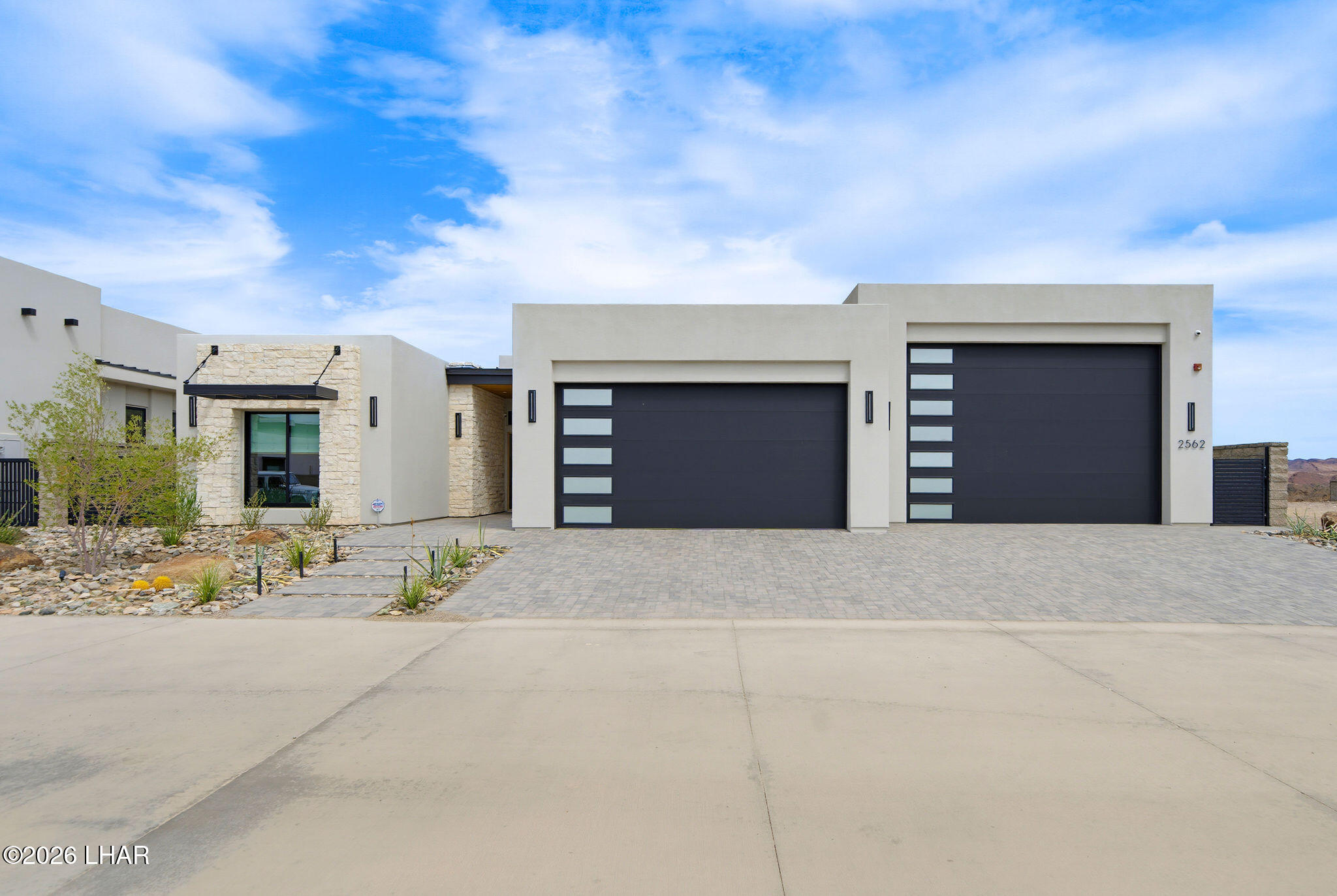 2562 Flat Irons Ln