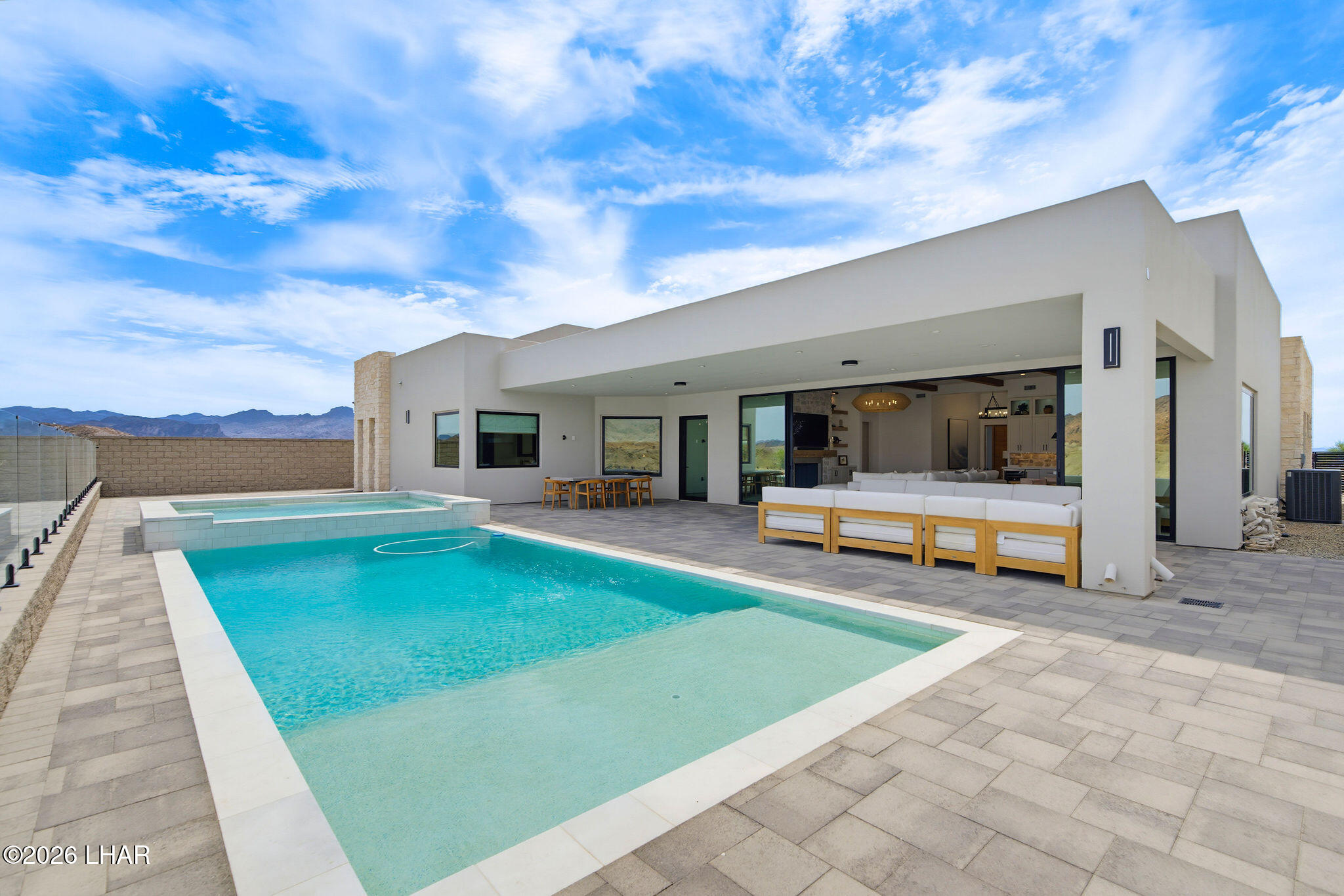 2562 Flat Irons Ln