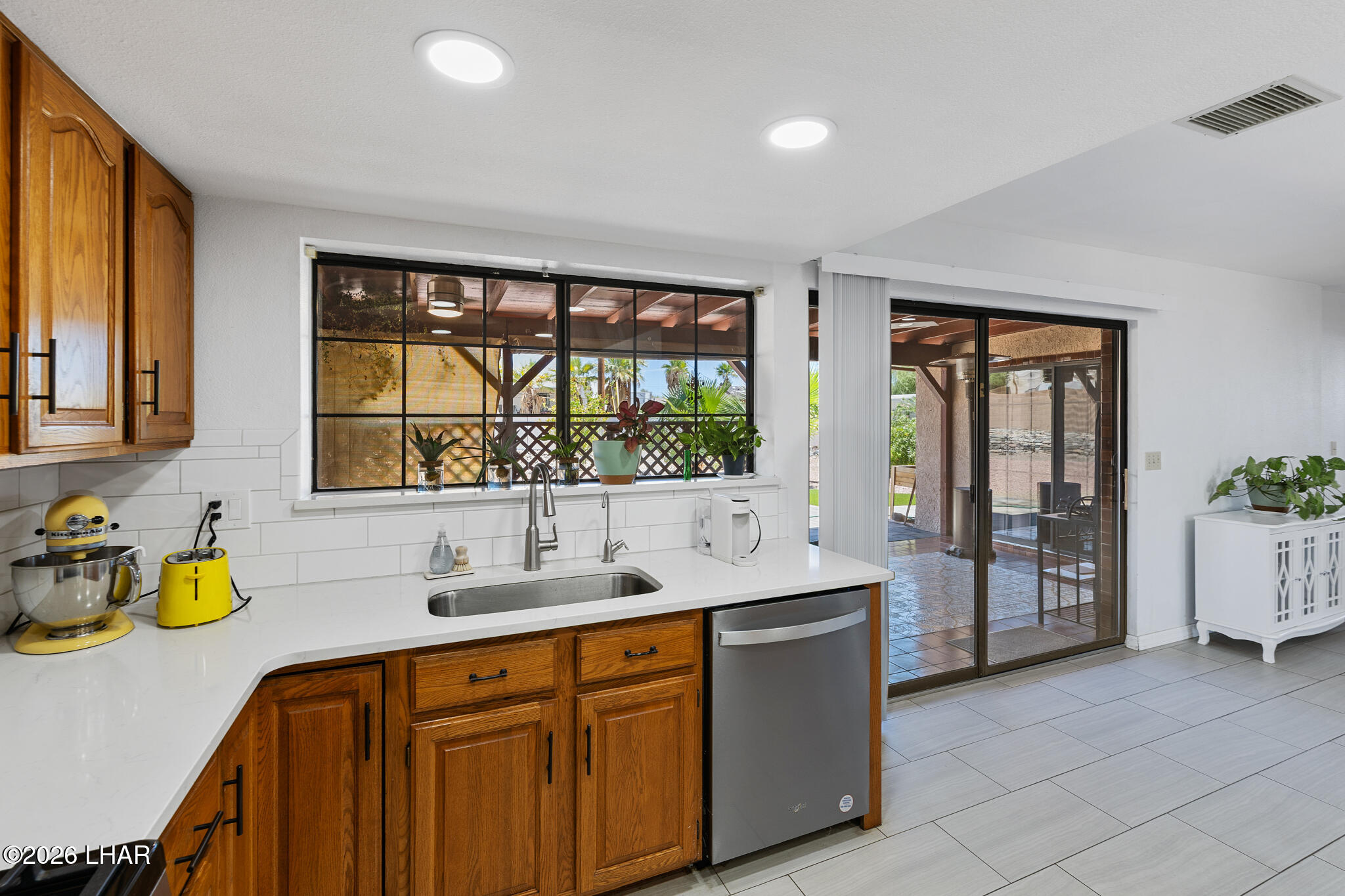 3800 Monterey Dr