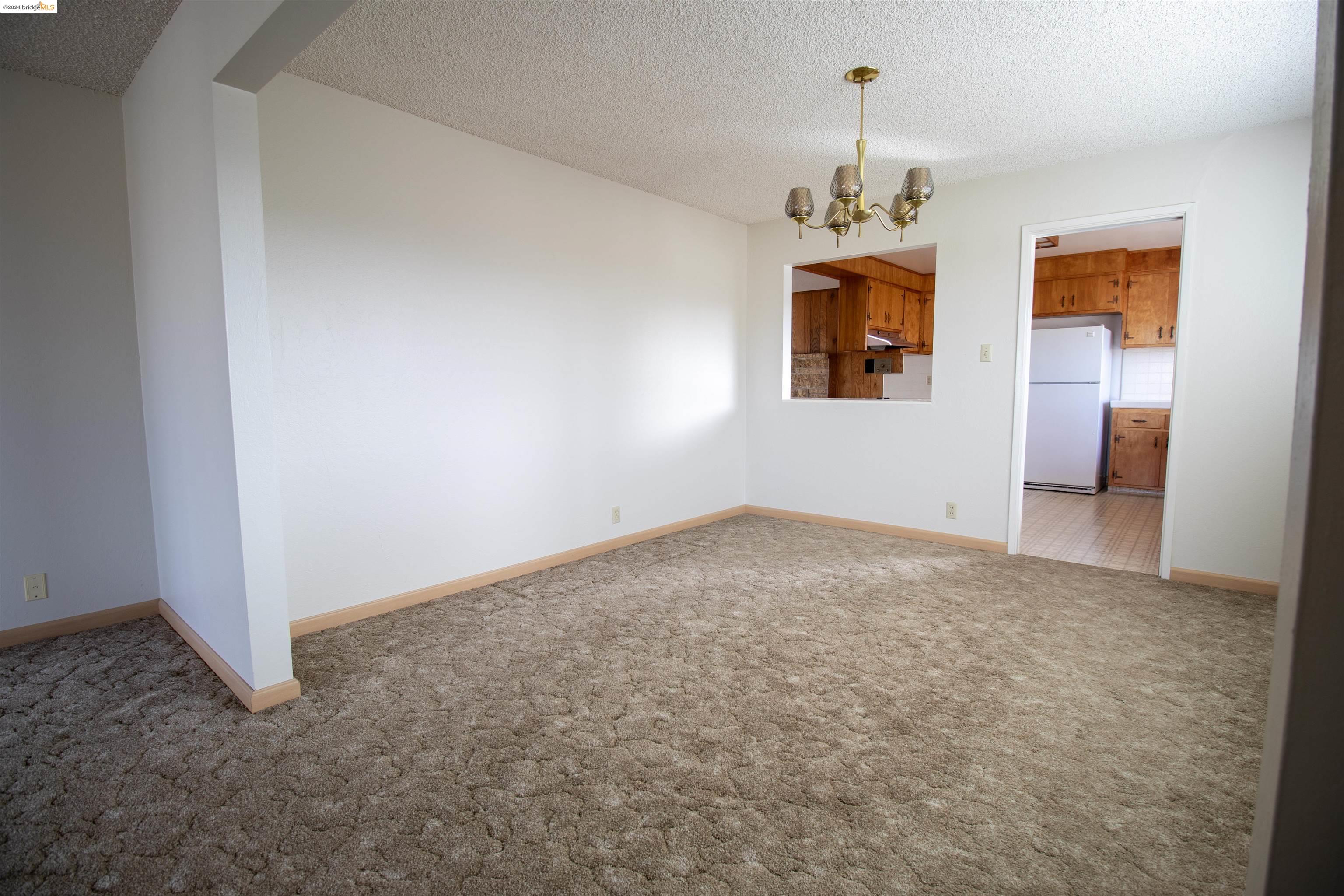 913 Elm Dr