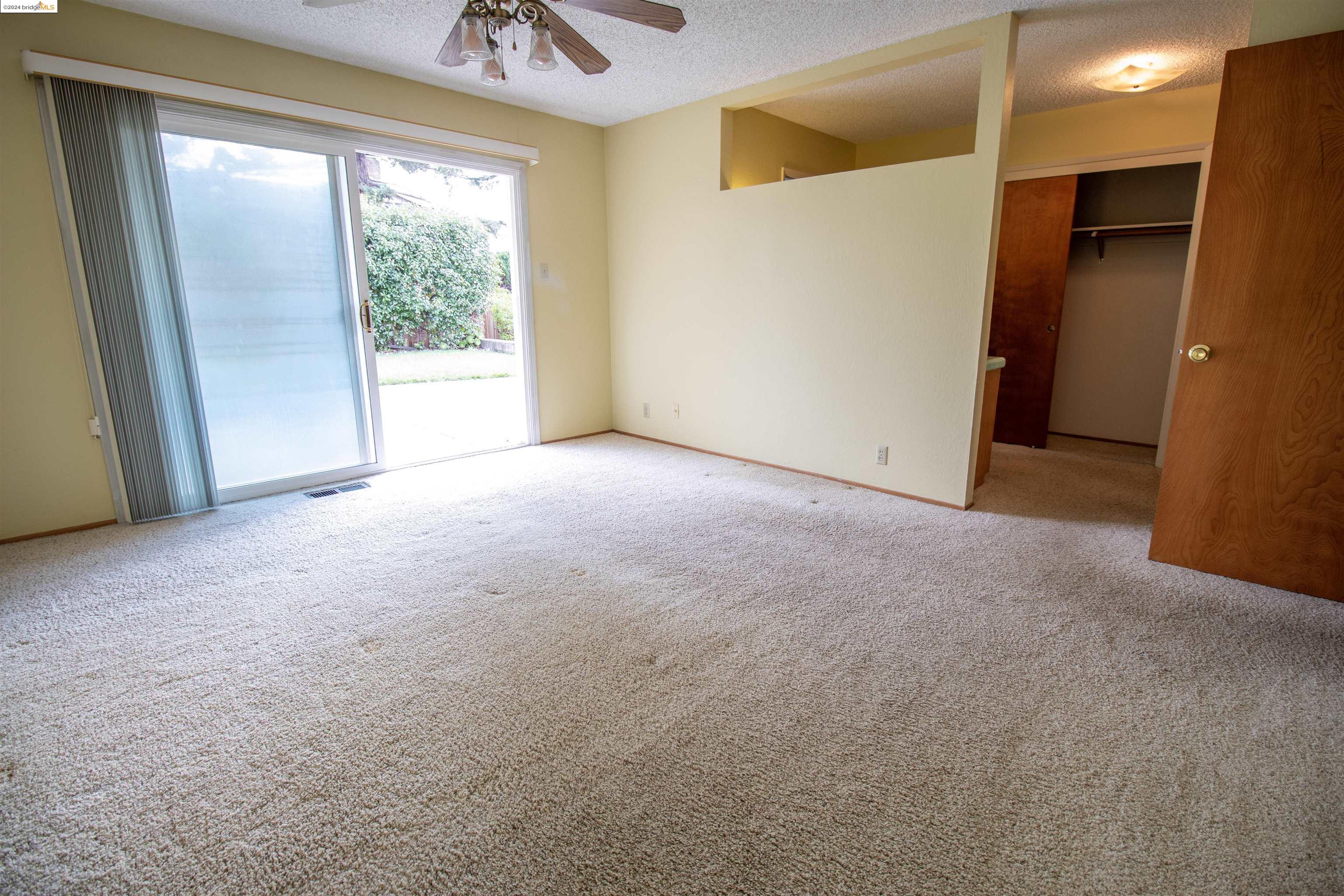 913 Elm Dr