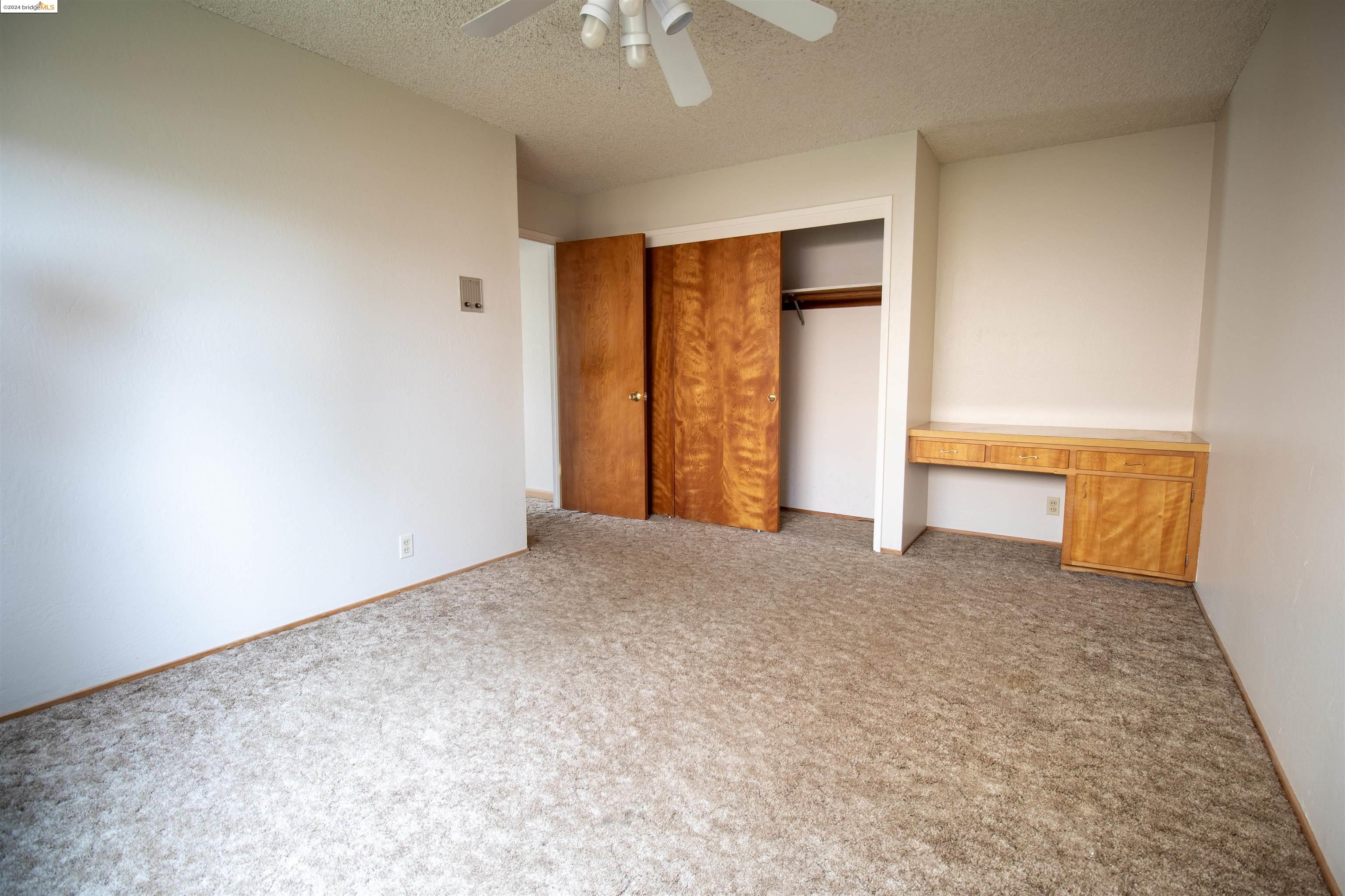 913 Elm Dr