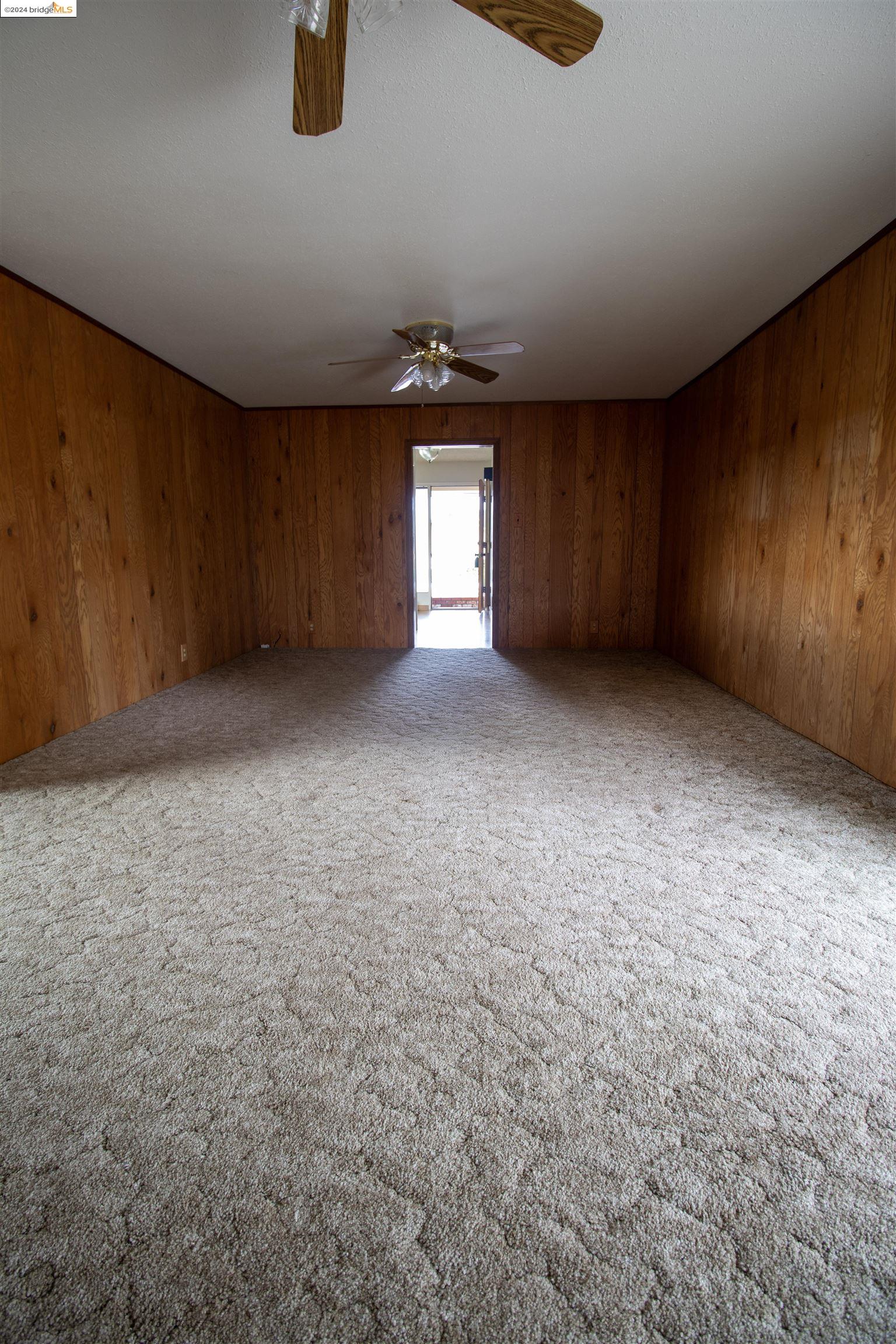 913 Elm Dr