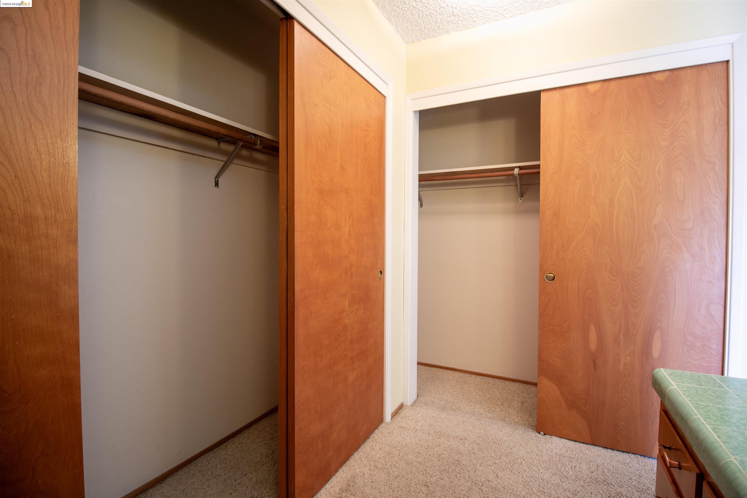 913 Elm Dr