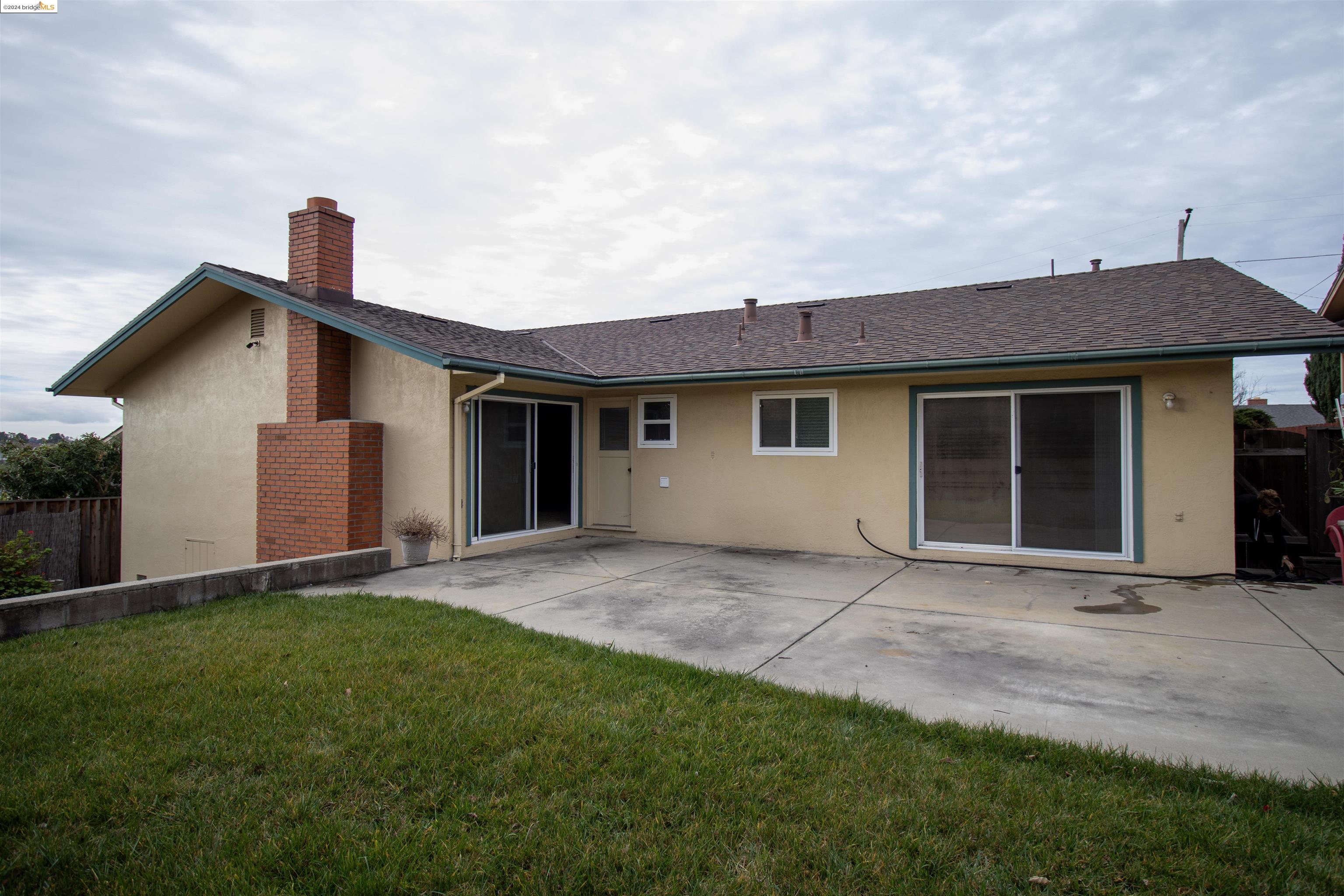 913 Elm Dr
