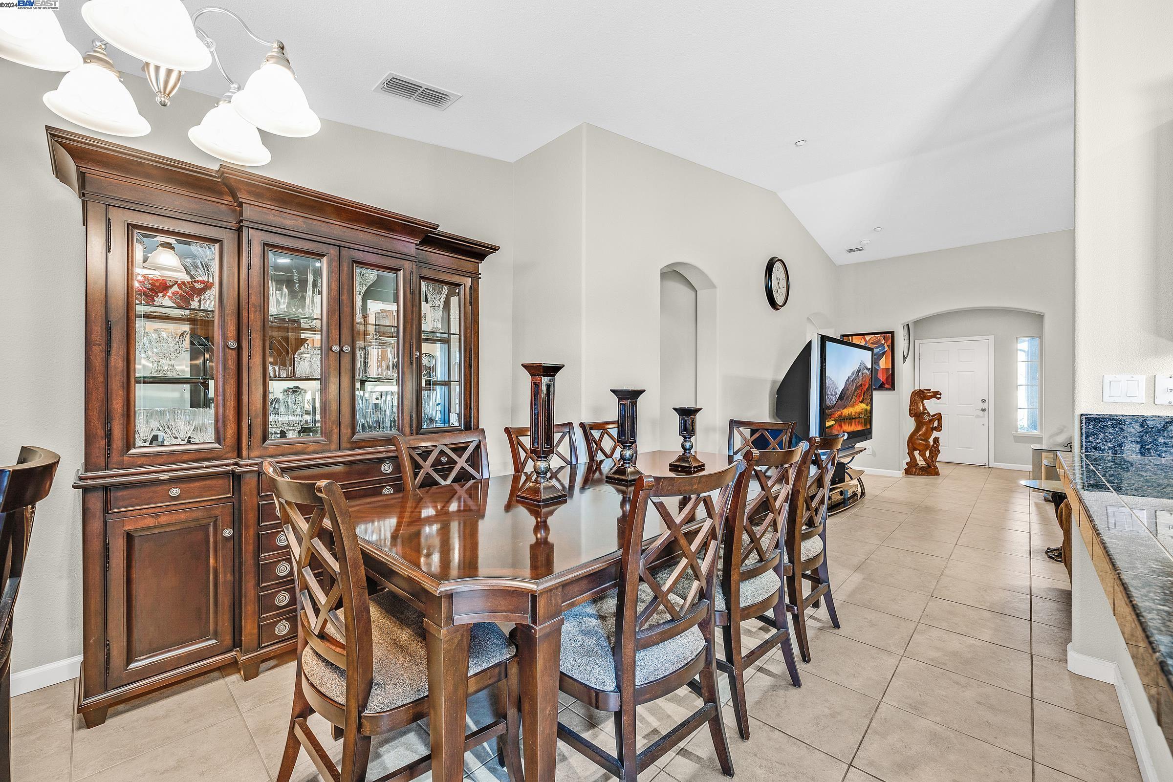 554 Anglebrook