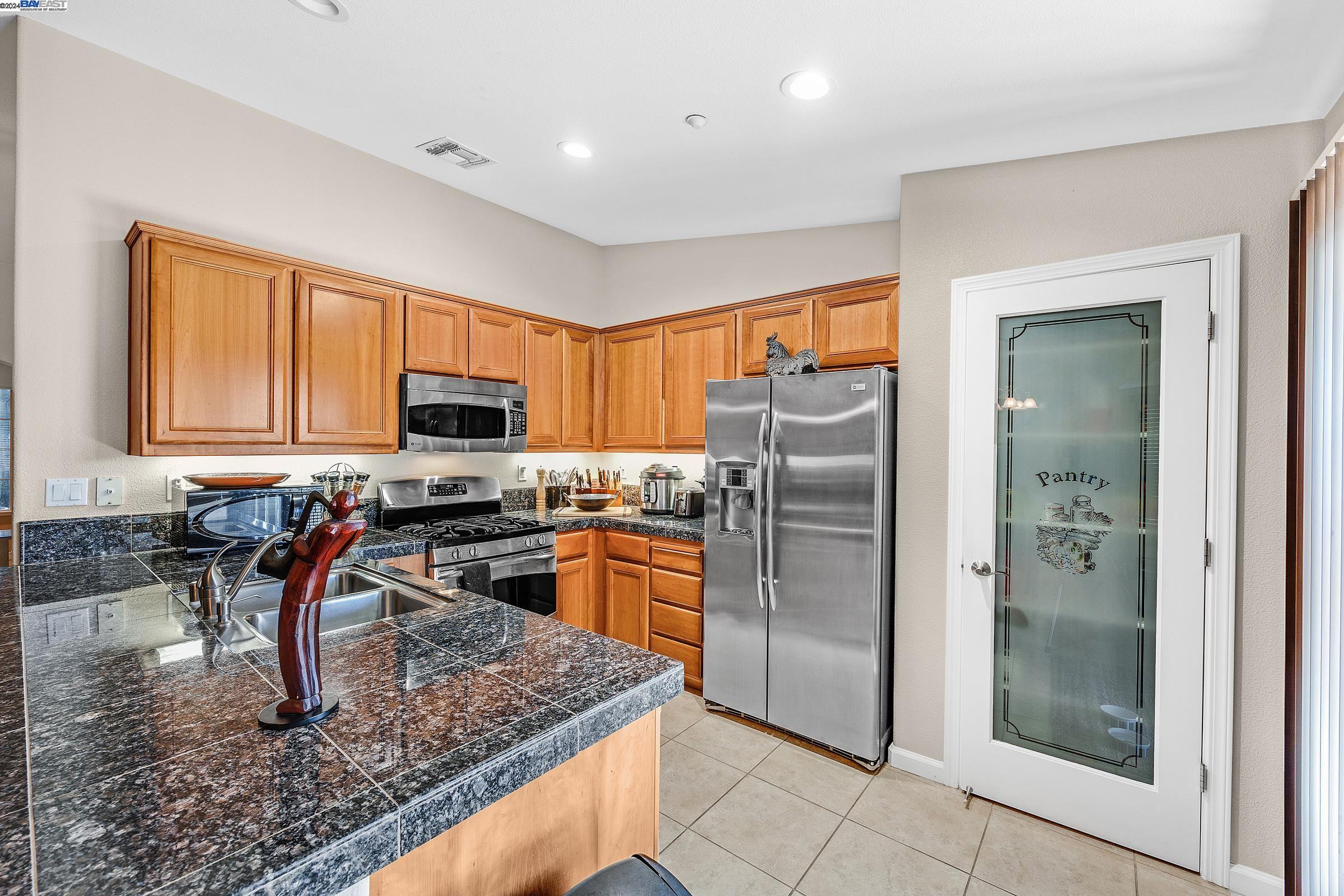 554 Anglebrook